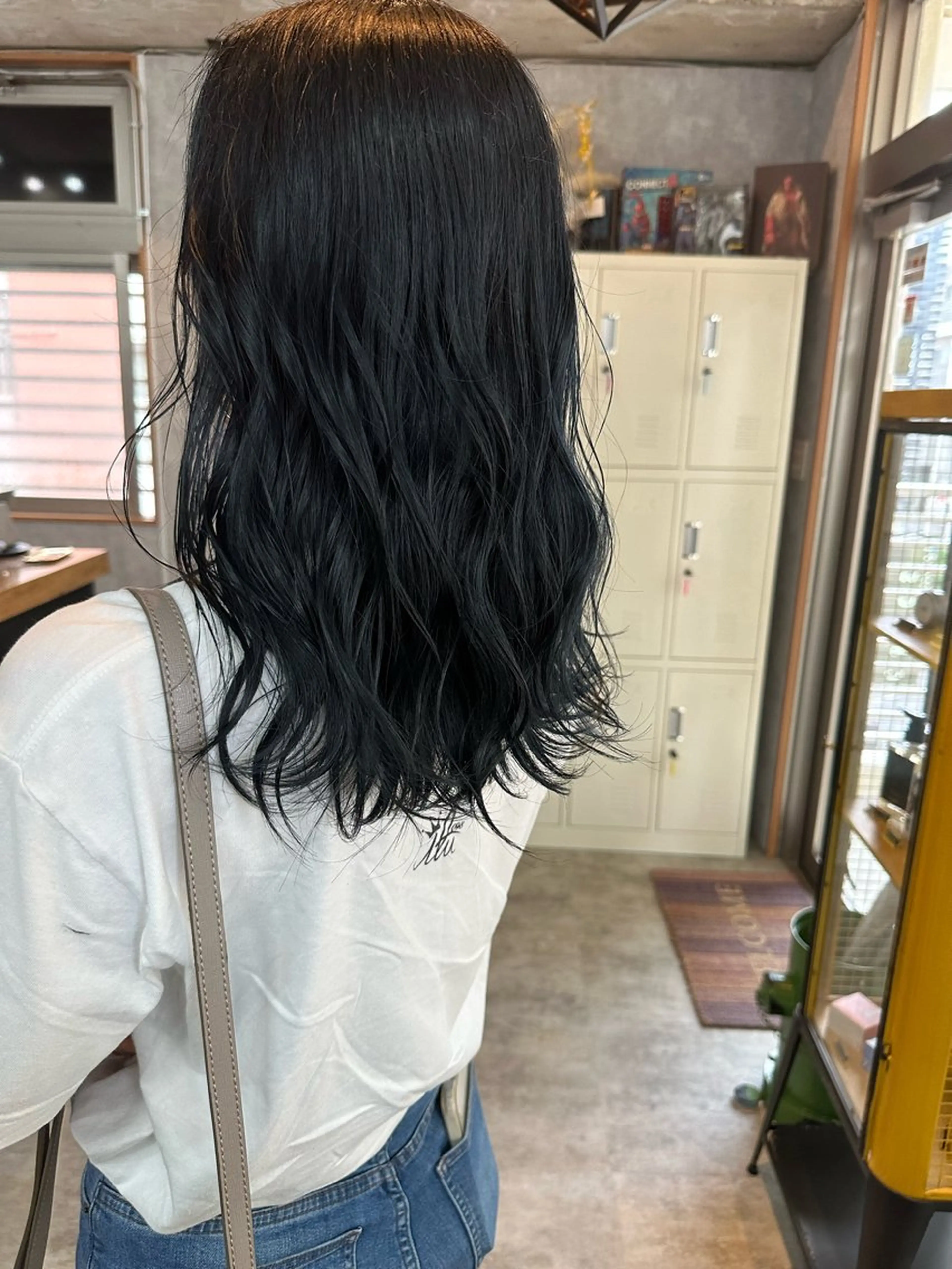 ミディアム 切りっぱなしボブ ショートボブ ボブ くびれヘア ハイライト カット ヘアカラー トリートメント C’LD hair  produce /シールドヘア所属・モテ髪/ボブ/ショー ト/アダチフウトのヘアスタイル