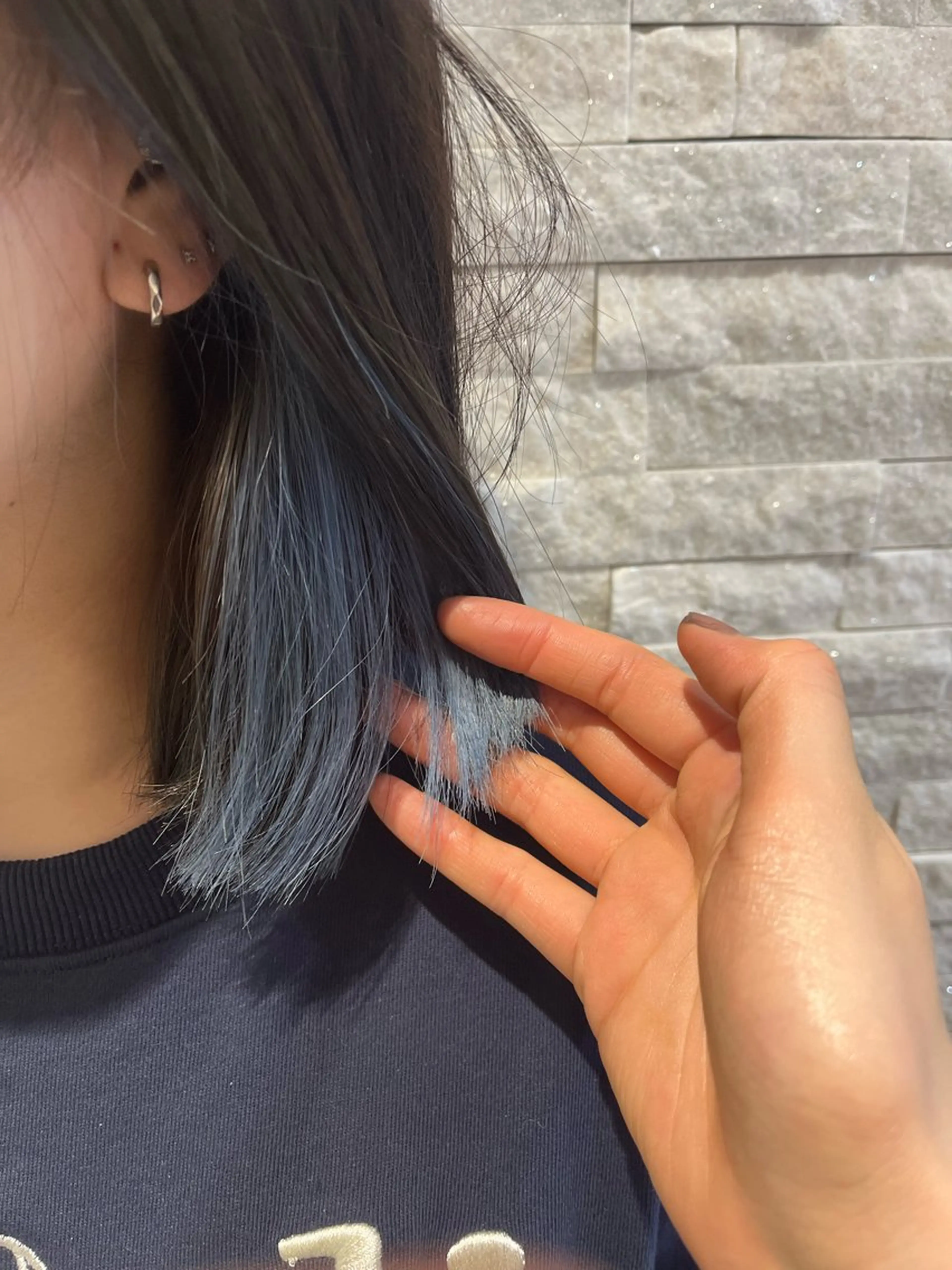ミディアム カラー ブルーカラー イヤリングカラー インナーカラー いろあそび所属・カットモデル無料✨ 募集中✂️みなみ♥️のヘアスタイル