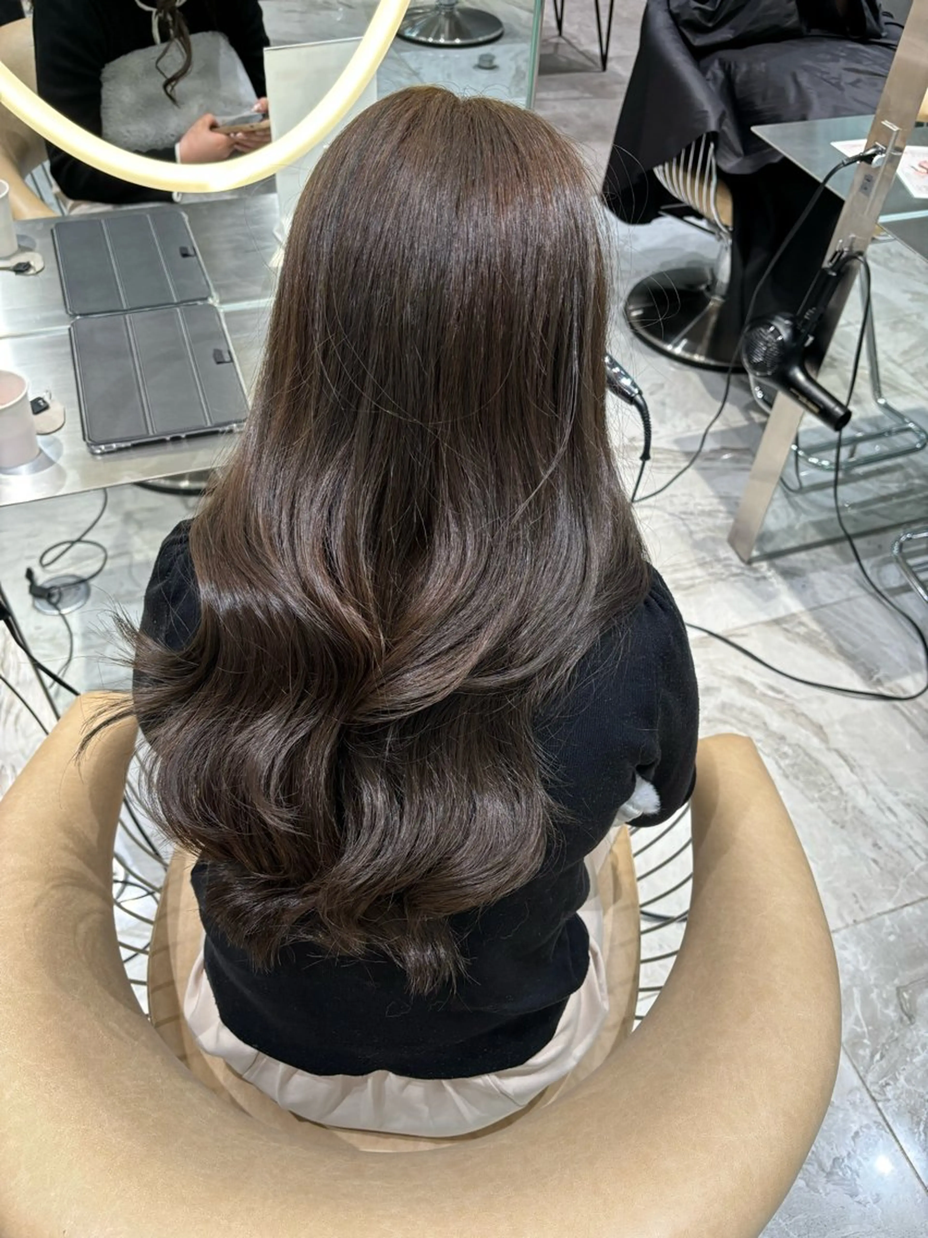 ロング ヘアカラー トリートメント 縮毛矯正\透明感カラ ー\まりんのヘアスタイル