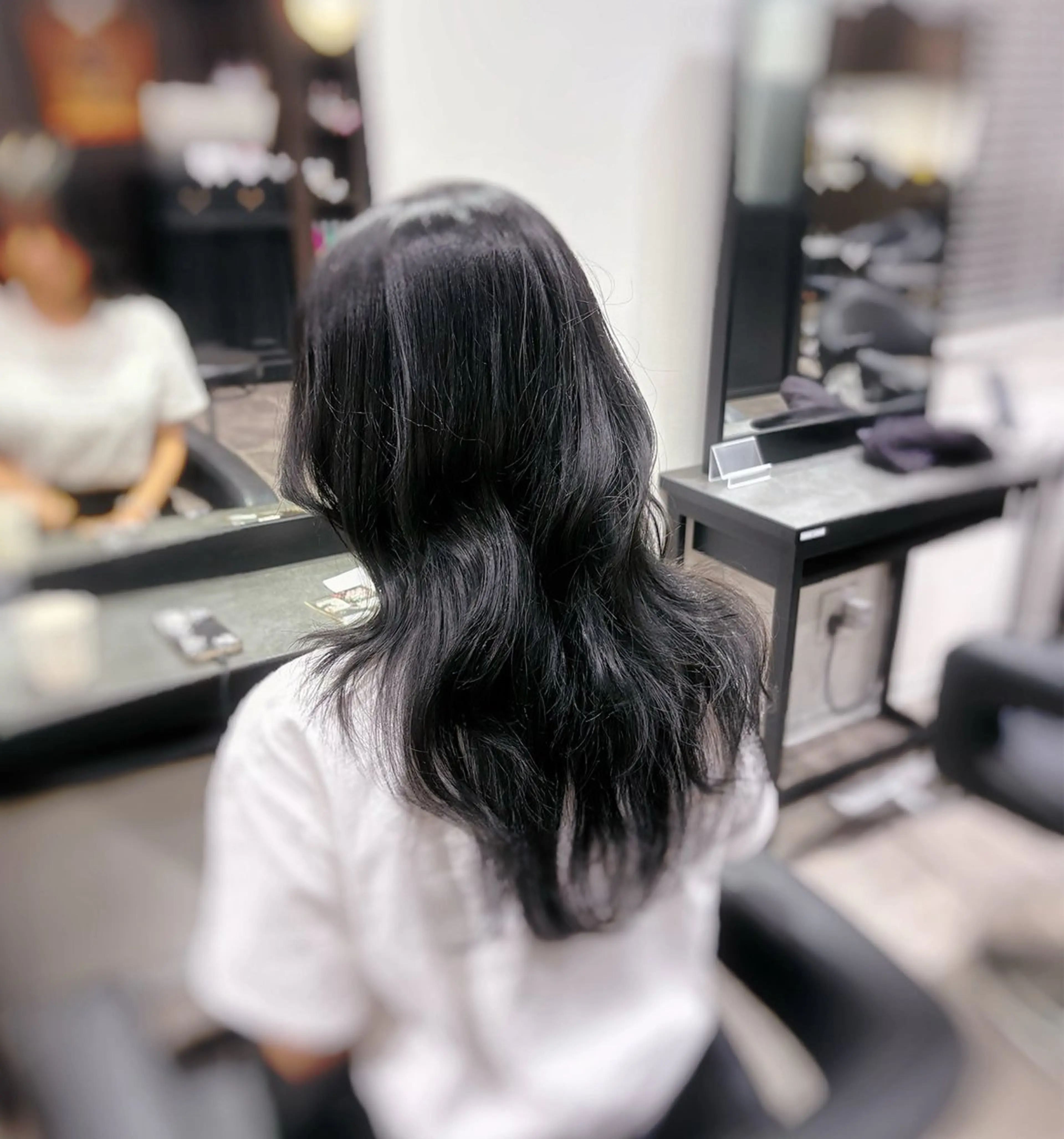 ロング カラー カット ヘアカラー トリートメント ヘッドスパ 韓国ヘア暗髪 ダブルカラーメンズ可のヘアスタイル
