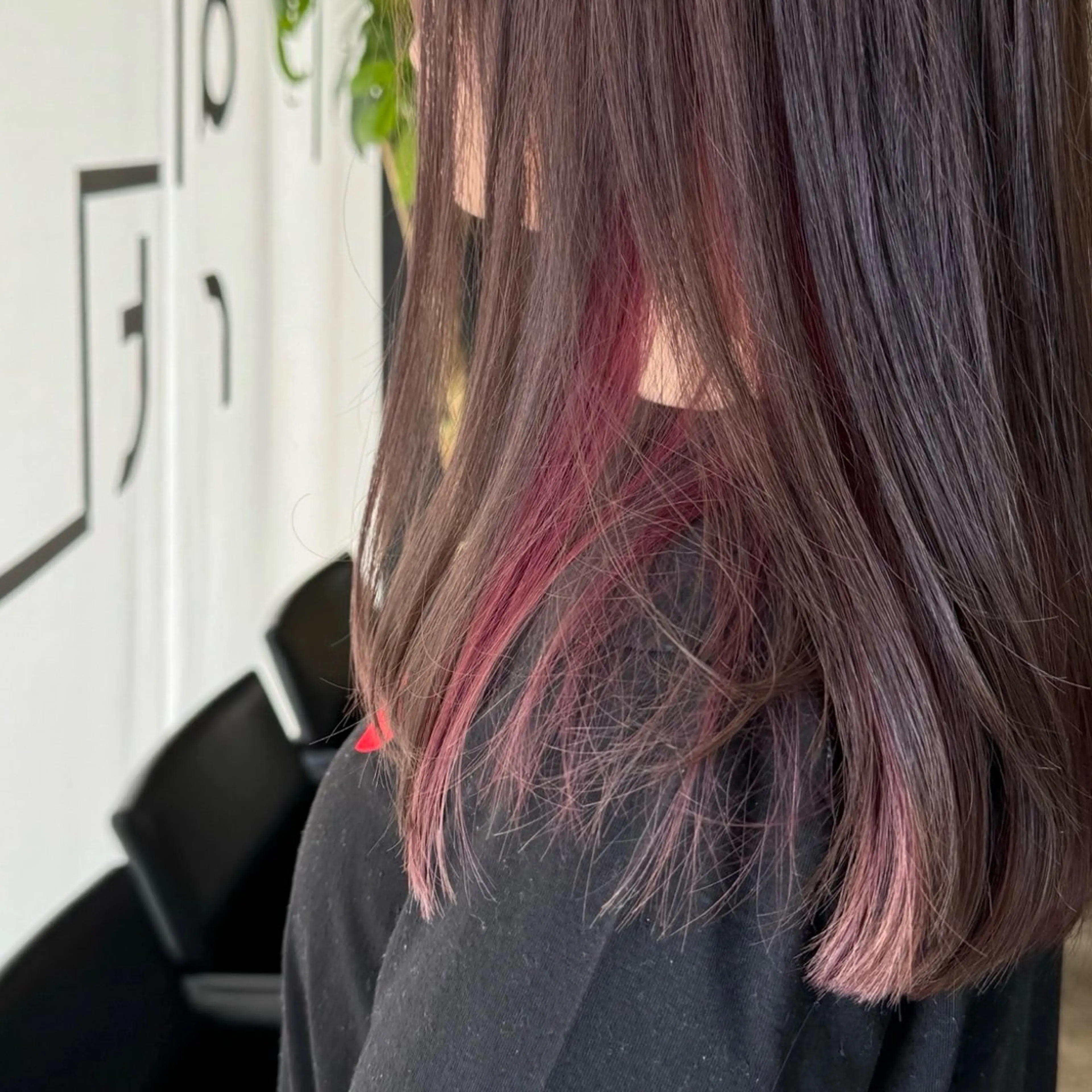 ロング 成田 有沙のヘアスタイル
