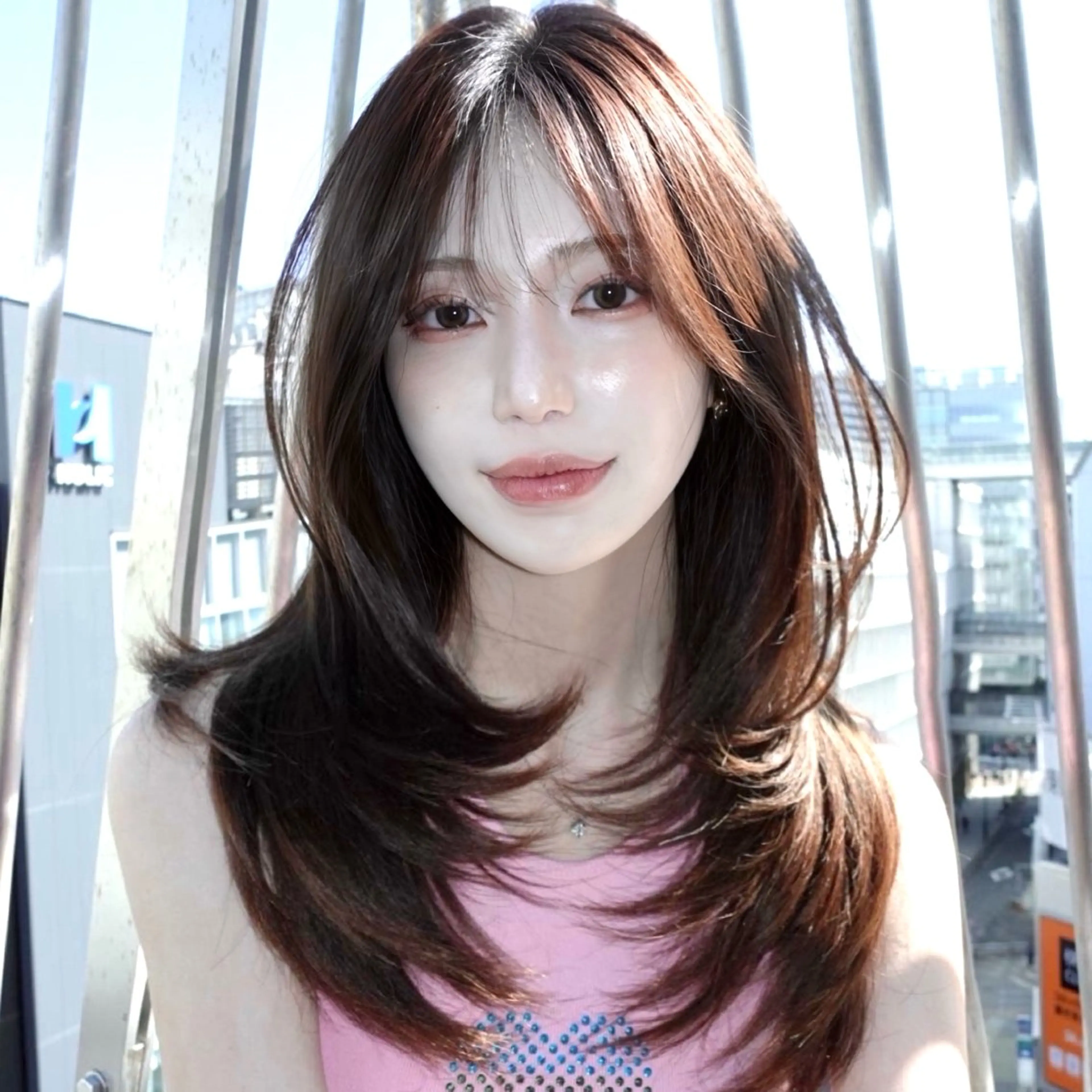 ロング カラー ブラウンカラー 透明感カラー 顔周りカット ハッシュカット 韓国風ヘア カット ヘアカラー トリートメント レイヤーカット ハッシュカットのヘアスタイル