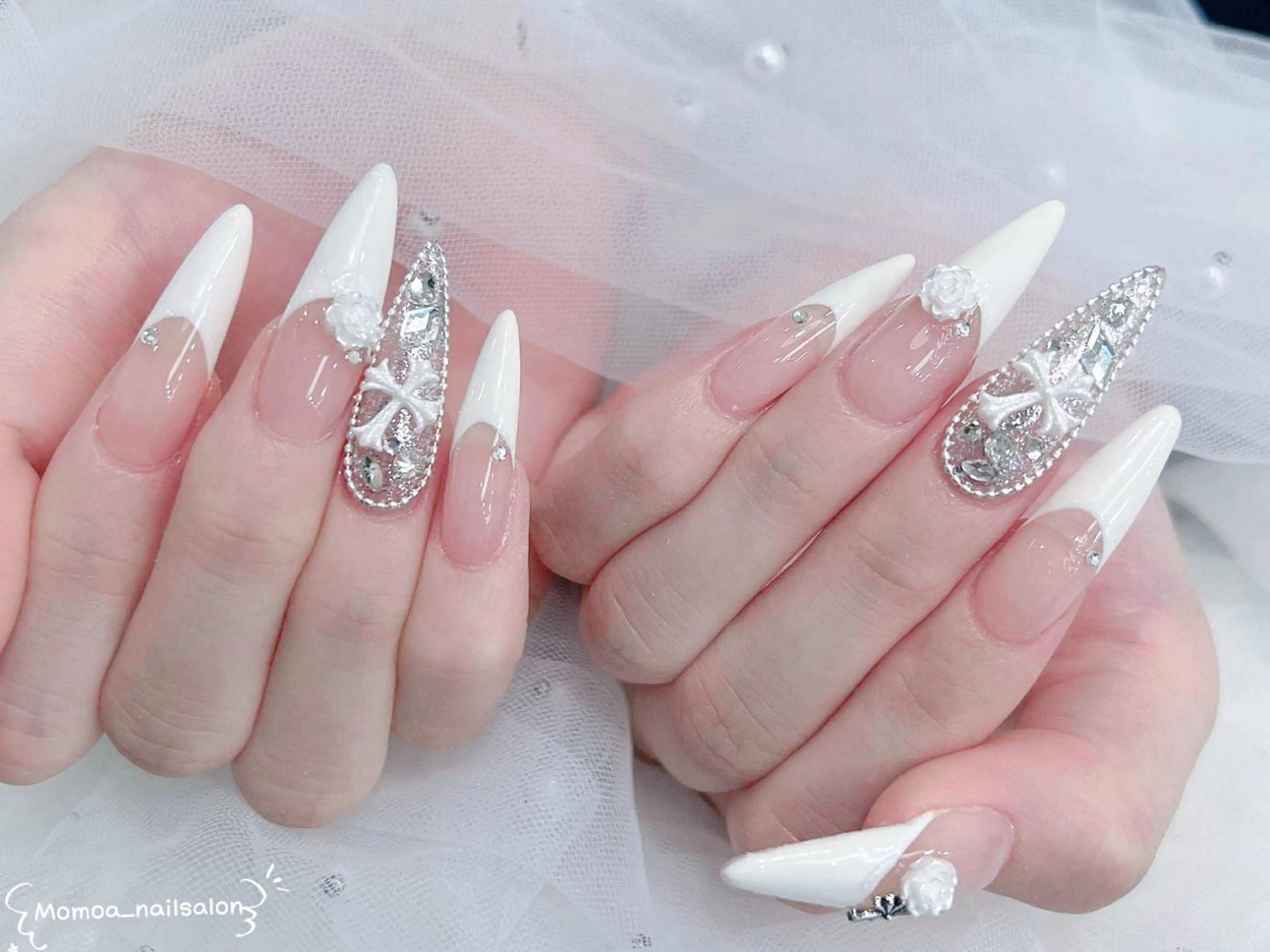 ネイル キラキラネイル スカルプネイル ハンドネイル Momoa nail salon所属・MoMoA Nail ネイル長さ出し専門店のネイルデザイン