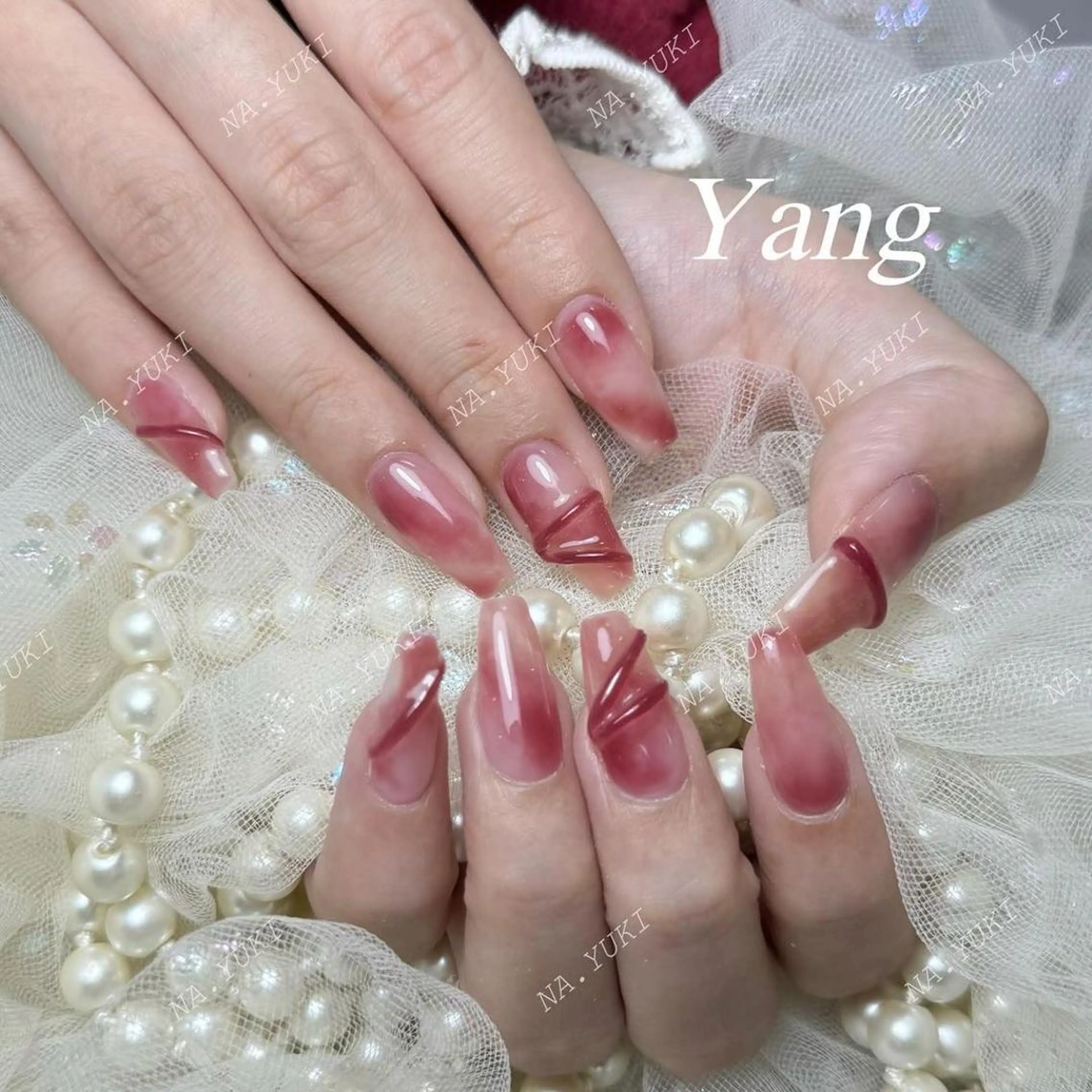 ネイル ハンドネイル ハンドケア 🌷 Mooning 🌷のネイルデザイン