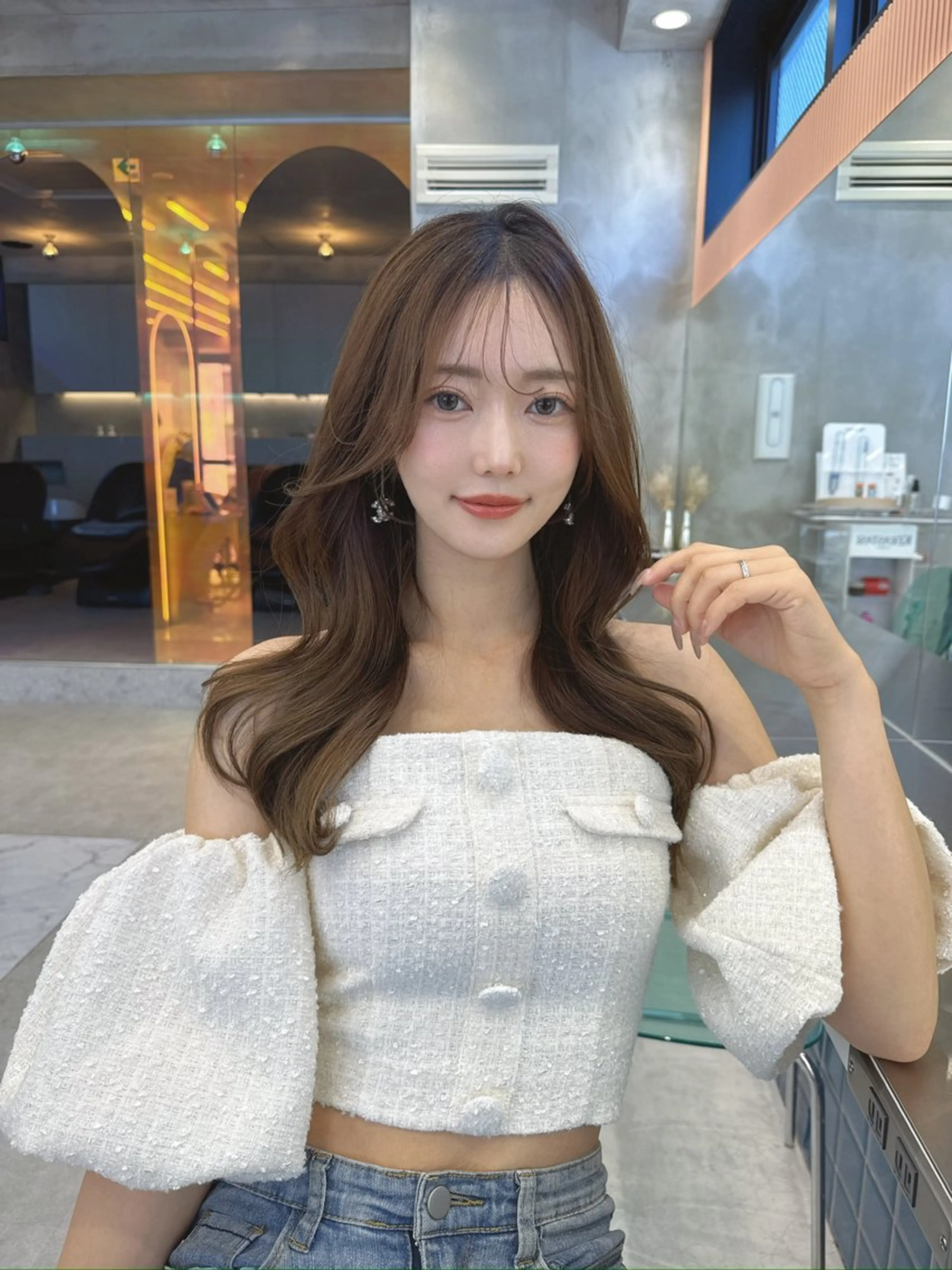 ミディアム くびれヘア 顔周りカット 髪質改善 韓国風ヘア レイヤーカット カット ヘアカラー トリートメント Lond  mare 🦋ayana🦋のヘアスタイル