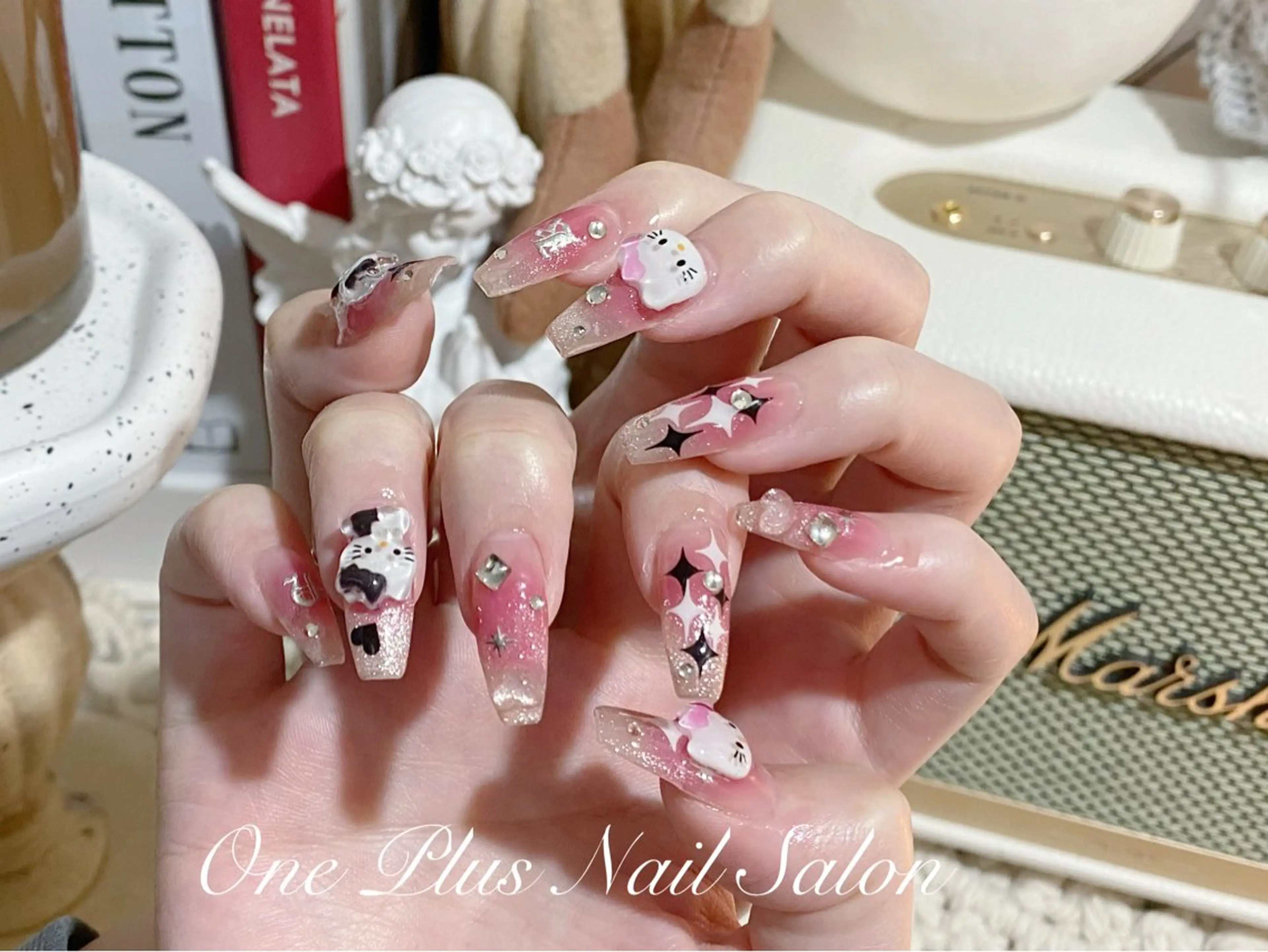 ネイル One Plus Nail Salonのネイルデザイン