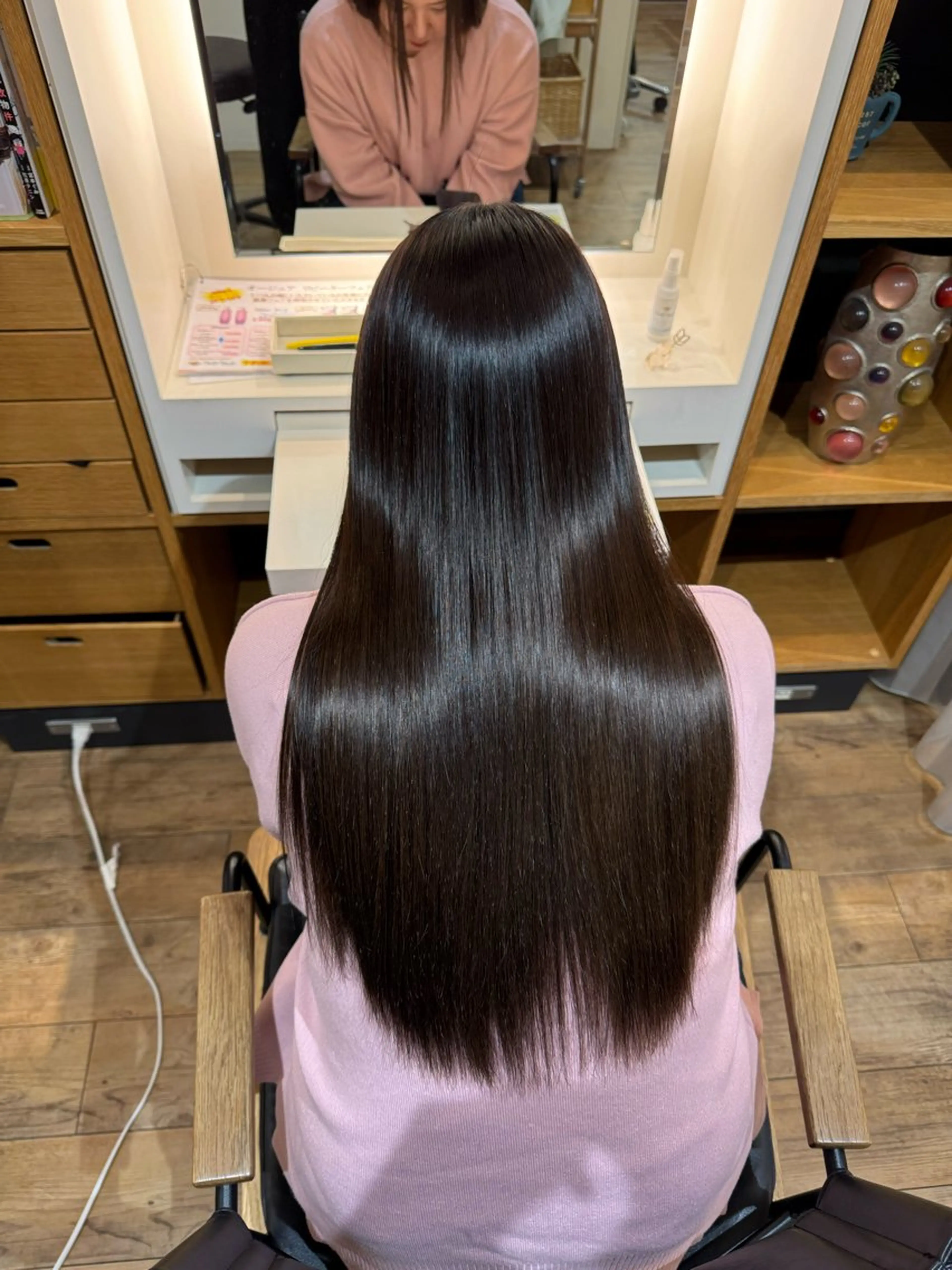 セミロング カット 縮毛矯正 トリートメント afloatkobe所属・美髪/髪質改善 川口凌弥のヘアスタイル