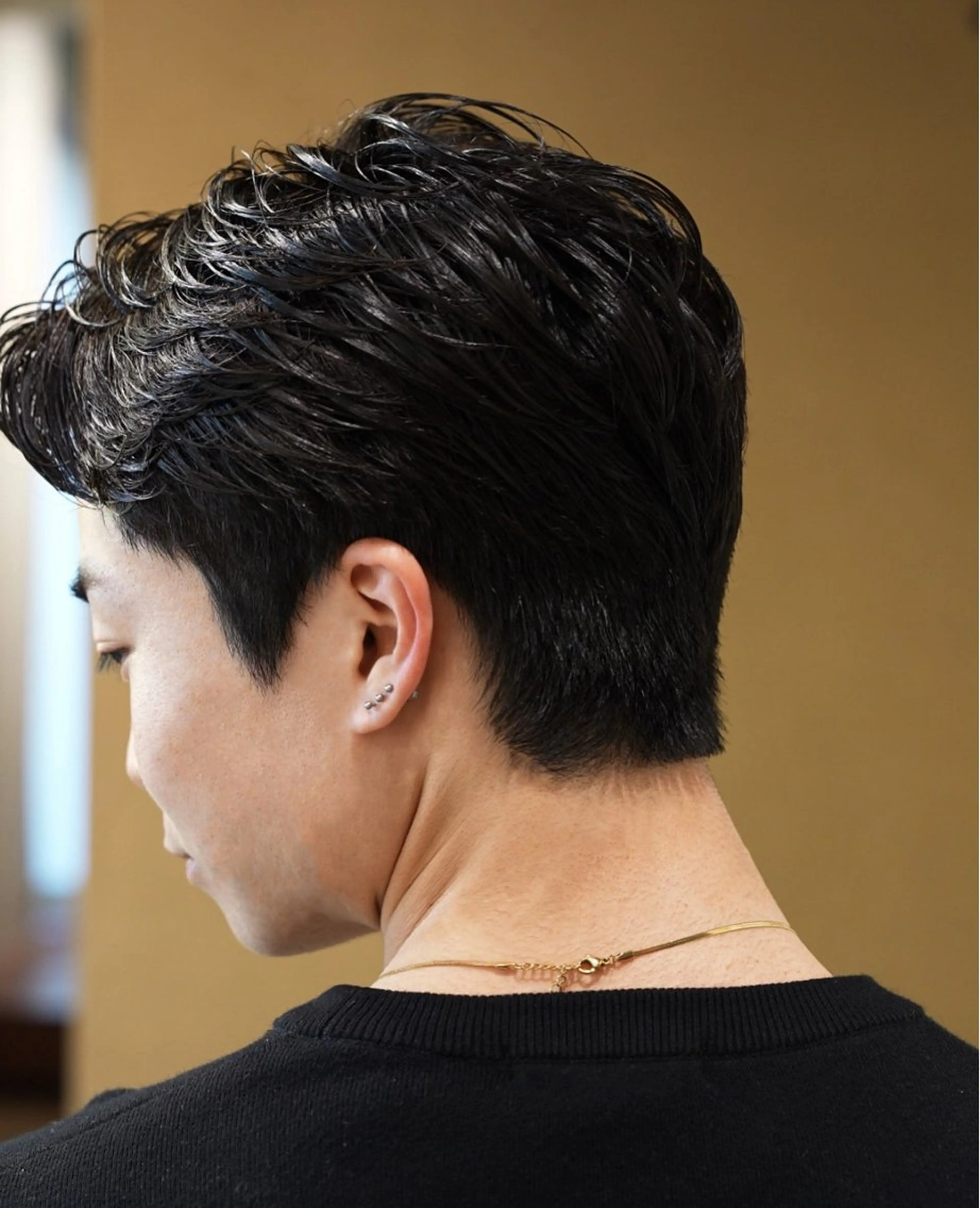 ショート パーマ メンズ ビジネス サト エリのヘアスタイル