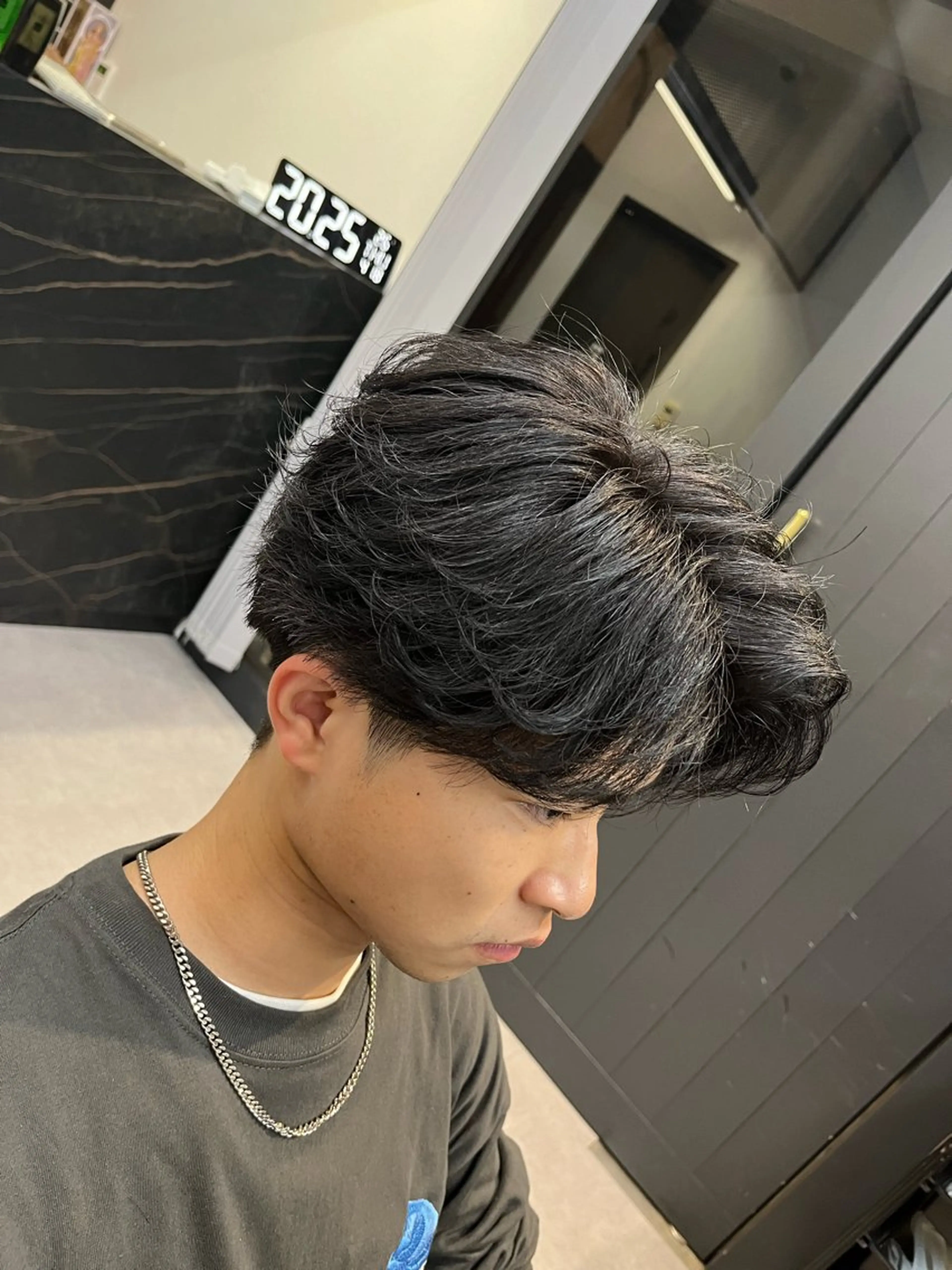 ショート ヘアアレンジ メンズ センターパート メンズパーマ カット men'slapis YUTOのヘアスタイル