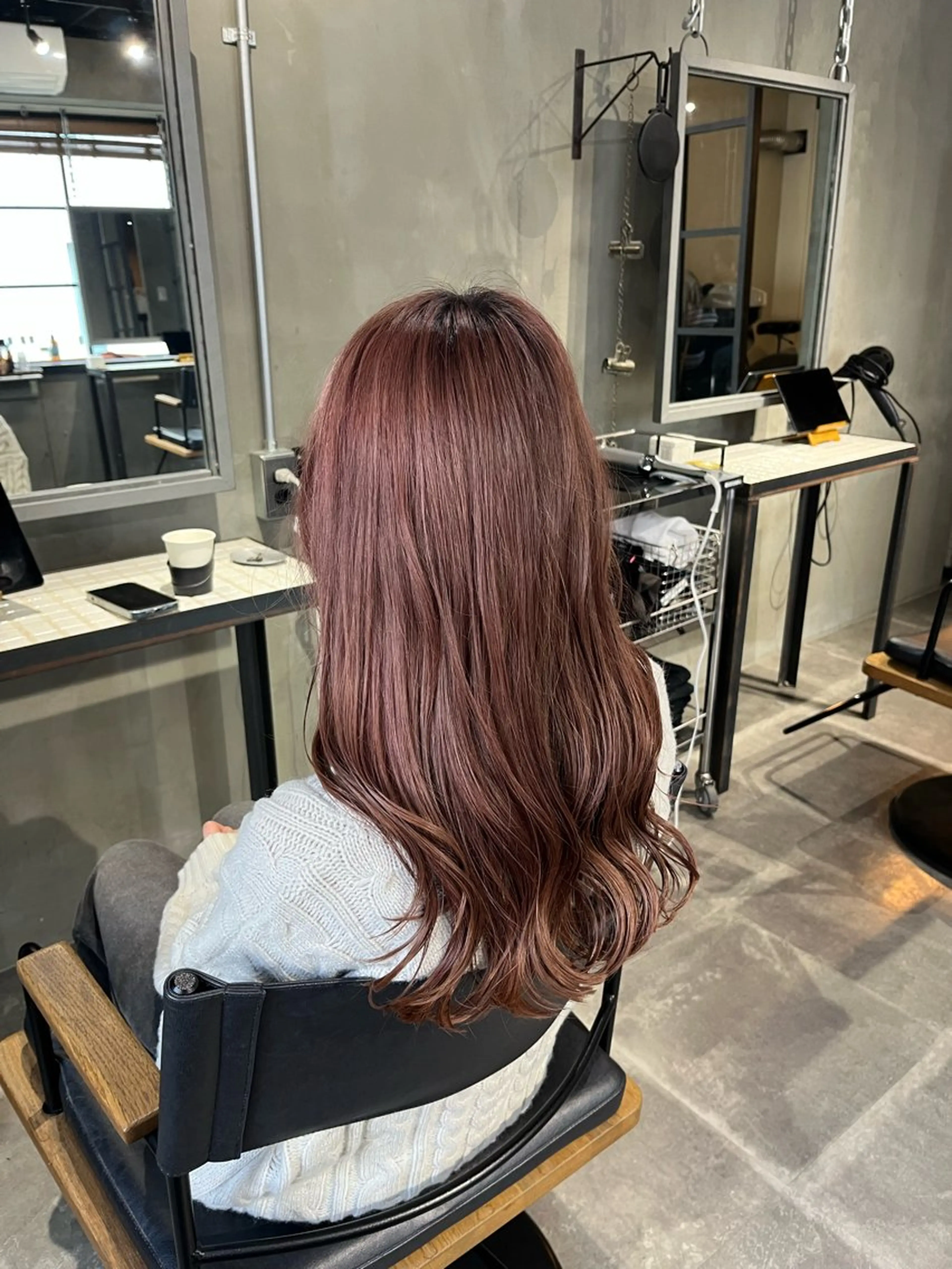 ロング カラー ベージュカラー ブリーチ 透明感カラー ピンクカラー ピンクベージュ ヘアカラー トリートメント 🫧透明感カラー🫧 小亀 日菜のヘアスタイル