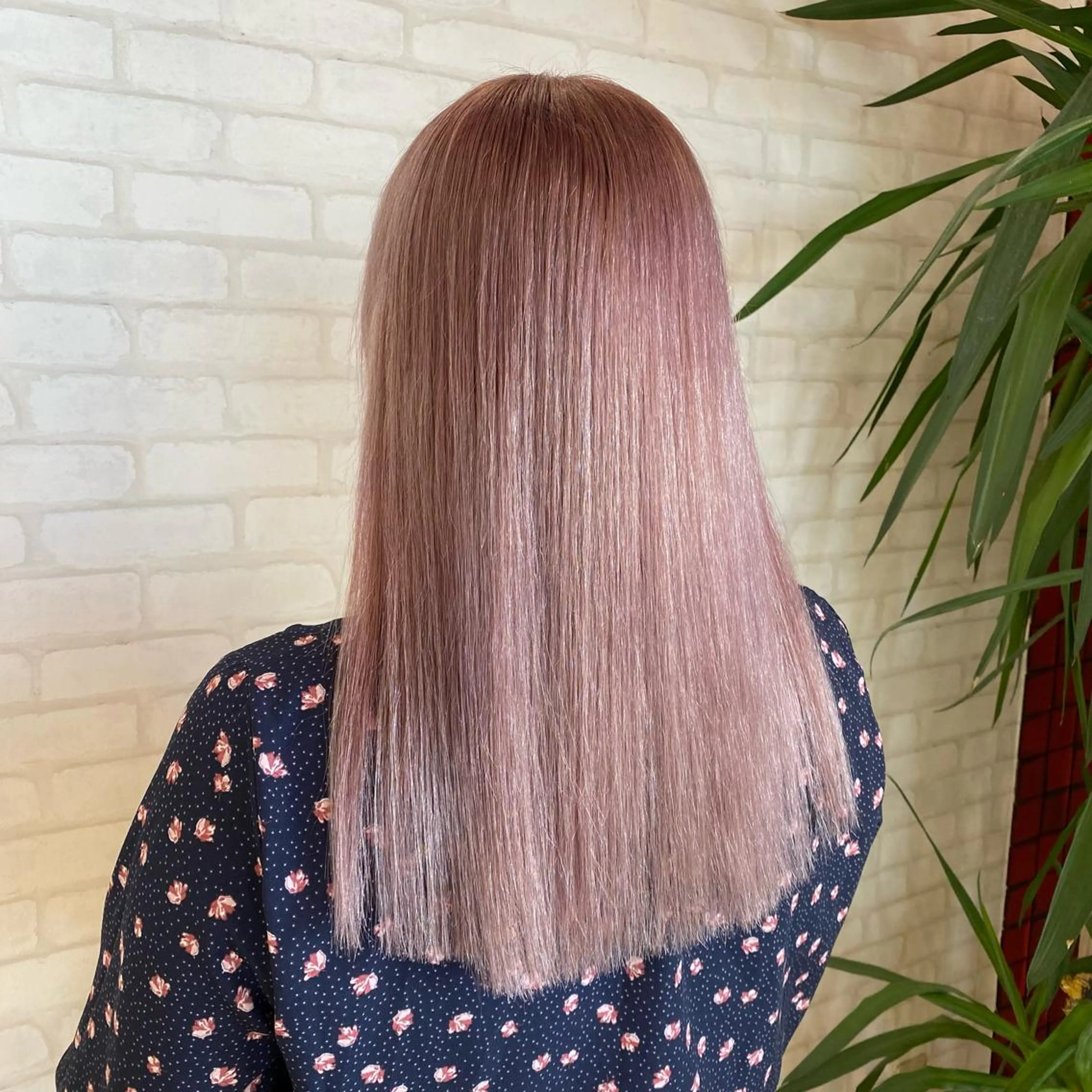セミロング カラー カット ヘアカラー トリートメント ノンダメージサロンBonheur銀座並木通り店所属・ULTOWA/銀座 ERIのヘアスタイル