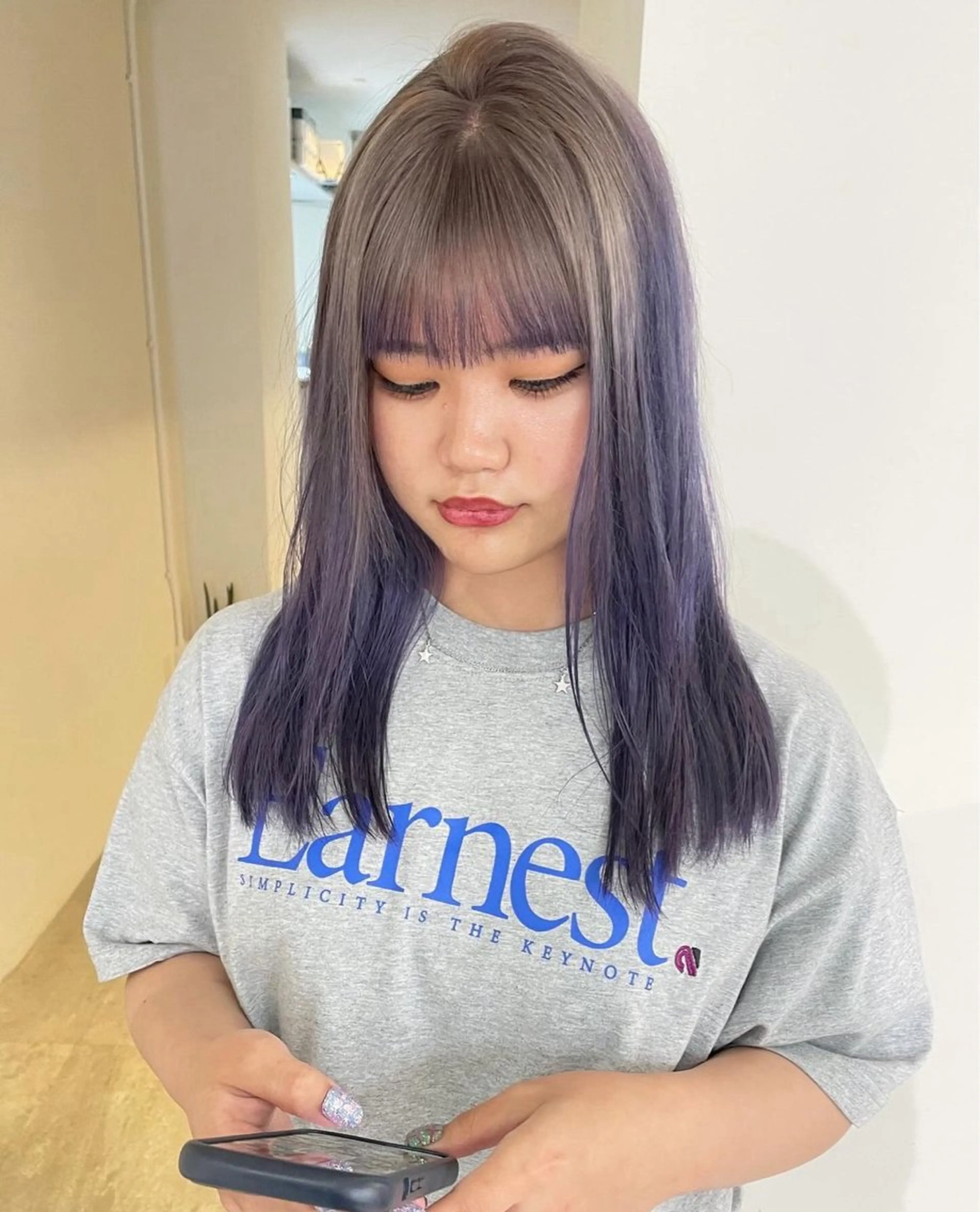 ミディアム カラー ベージュカラー ブリーチ ケアブリーチ デザインカラー ダブルカラー ヘアカラー トリートメント MIU/ルーツカラー ボブ/顔周りレイヤーのヘアスタイル