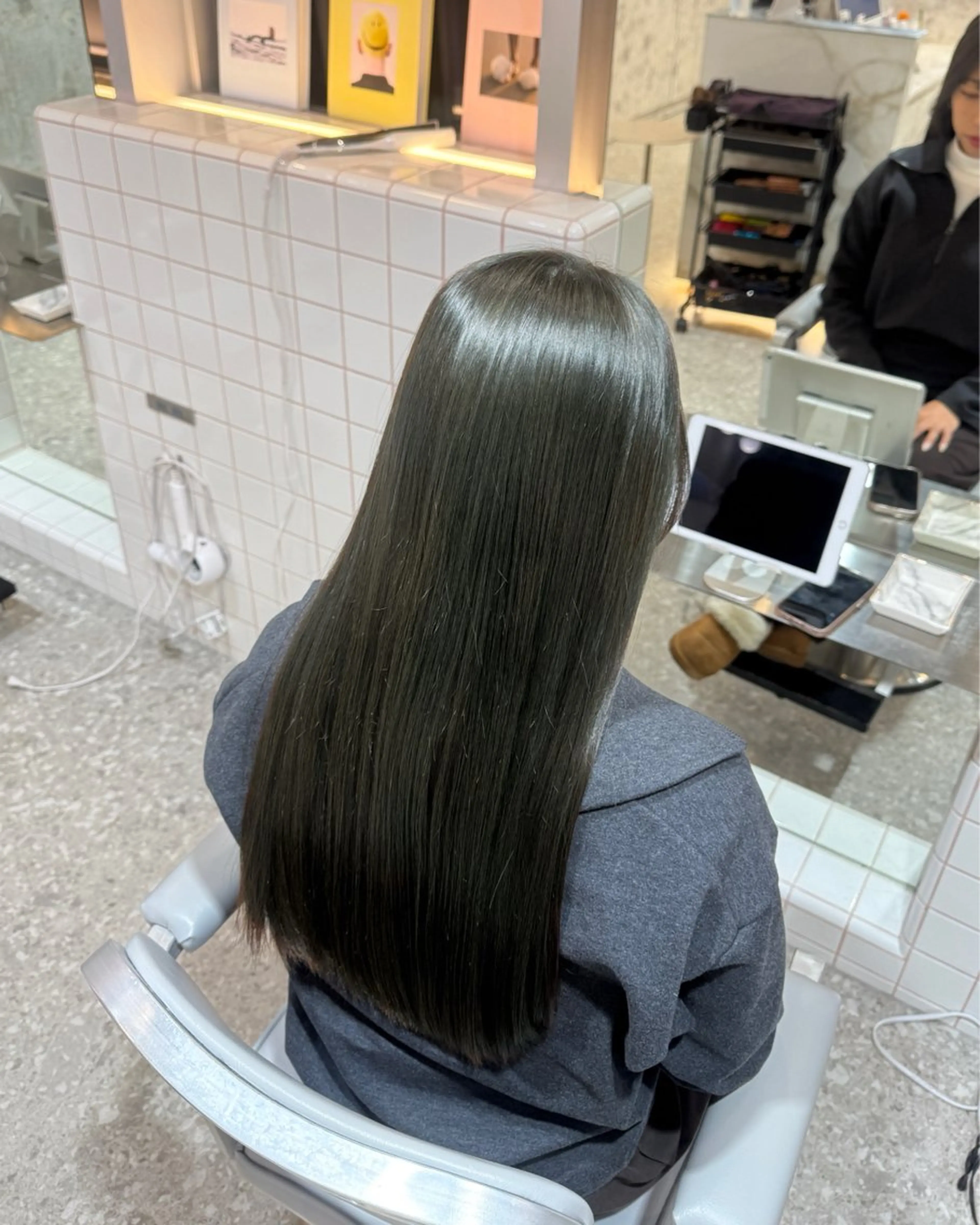 ロング ヘアカラー トリートメント 新宿/韓国風レイヤー /艶カラーRionaのヘアスタイル