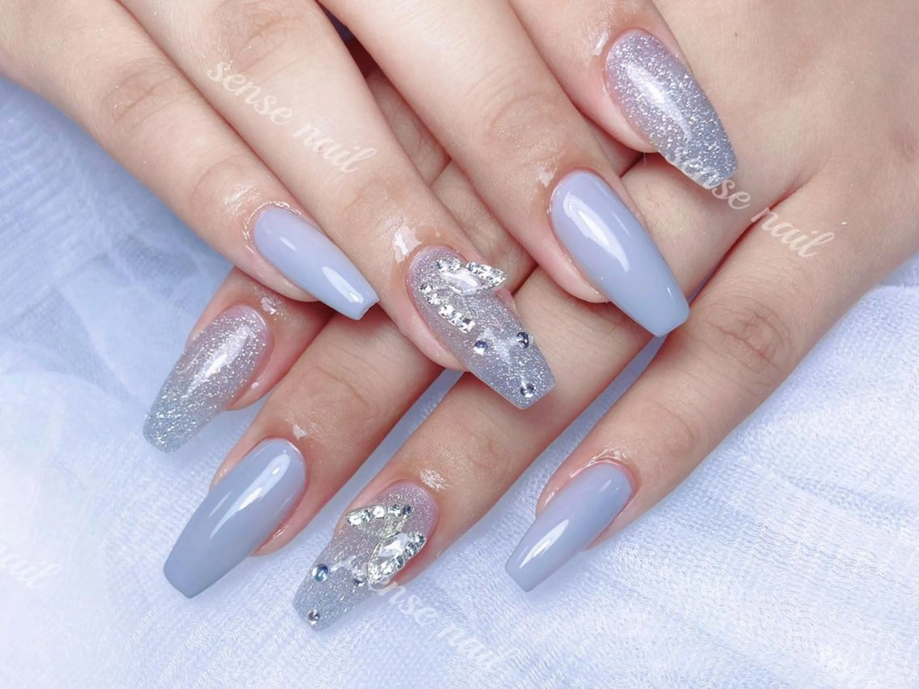 ネイル Queening 🦋のネイルデザイン