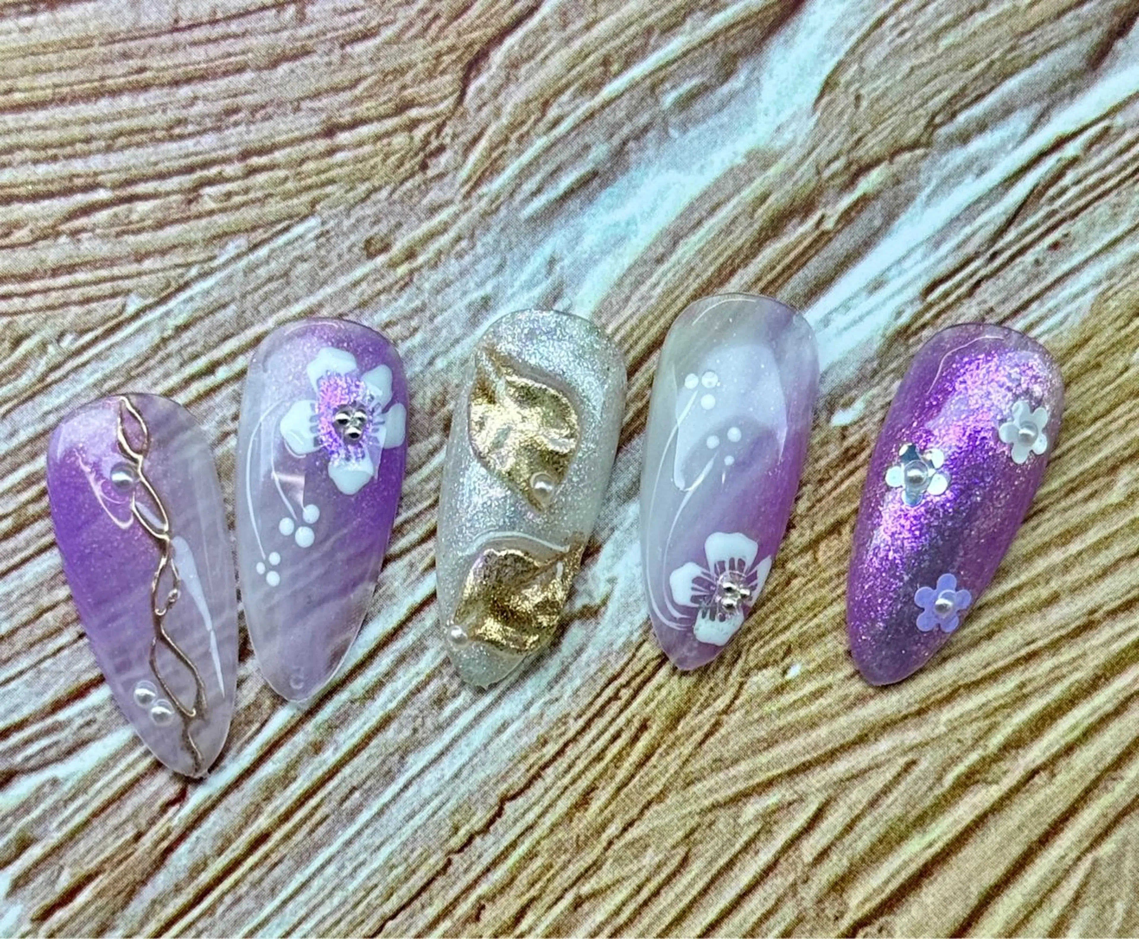 ネイル ハンドネイル AngelChris ビューティーサロンのネイルデザイン