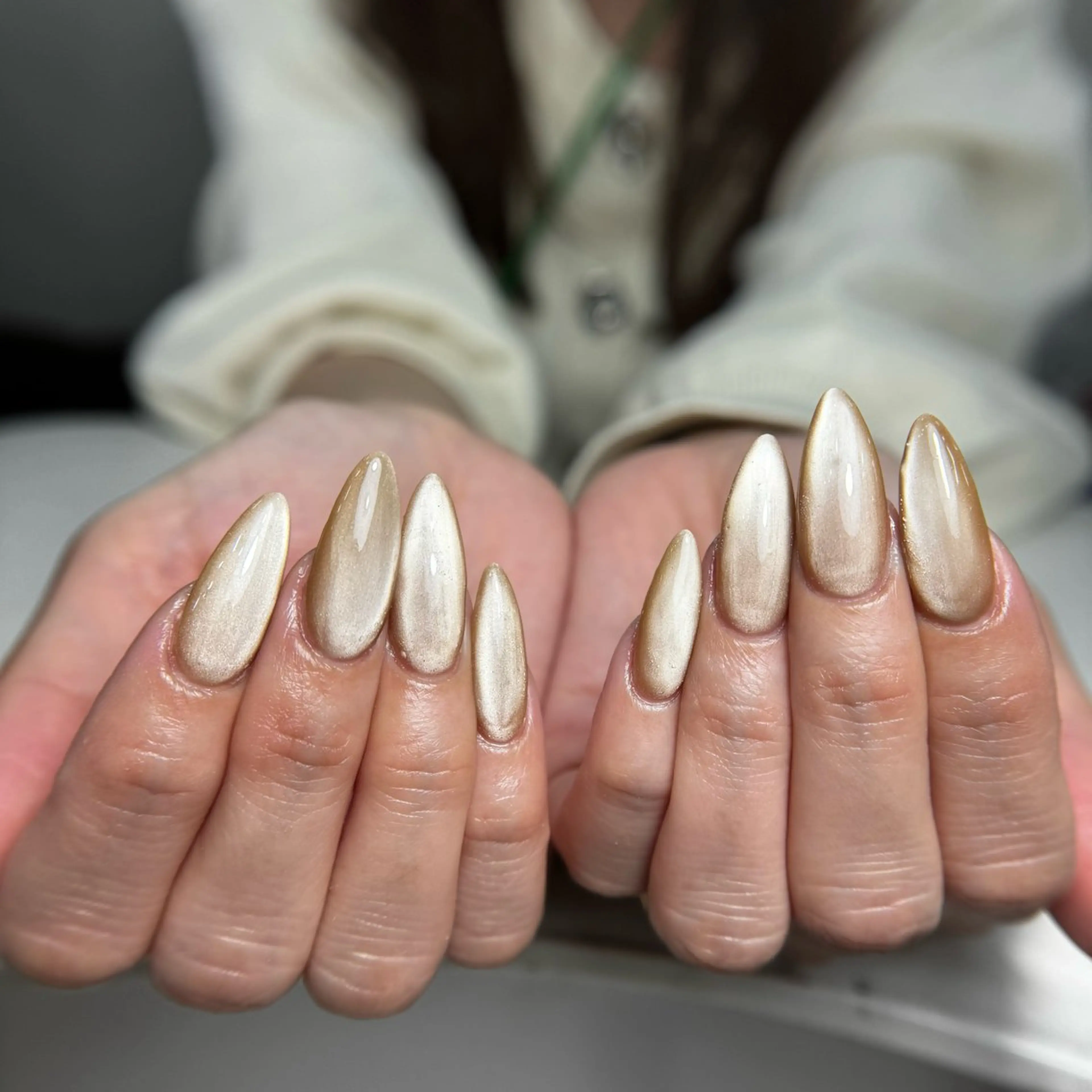 ネイル オーロラネイル チークネイル 長さ出し フラッシュネイル フットネイル KITTY_NAILS所属・KITTY nailsのネイルデザイン