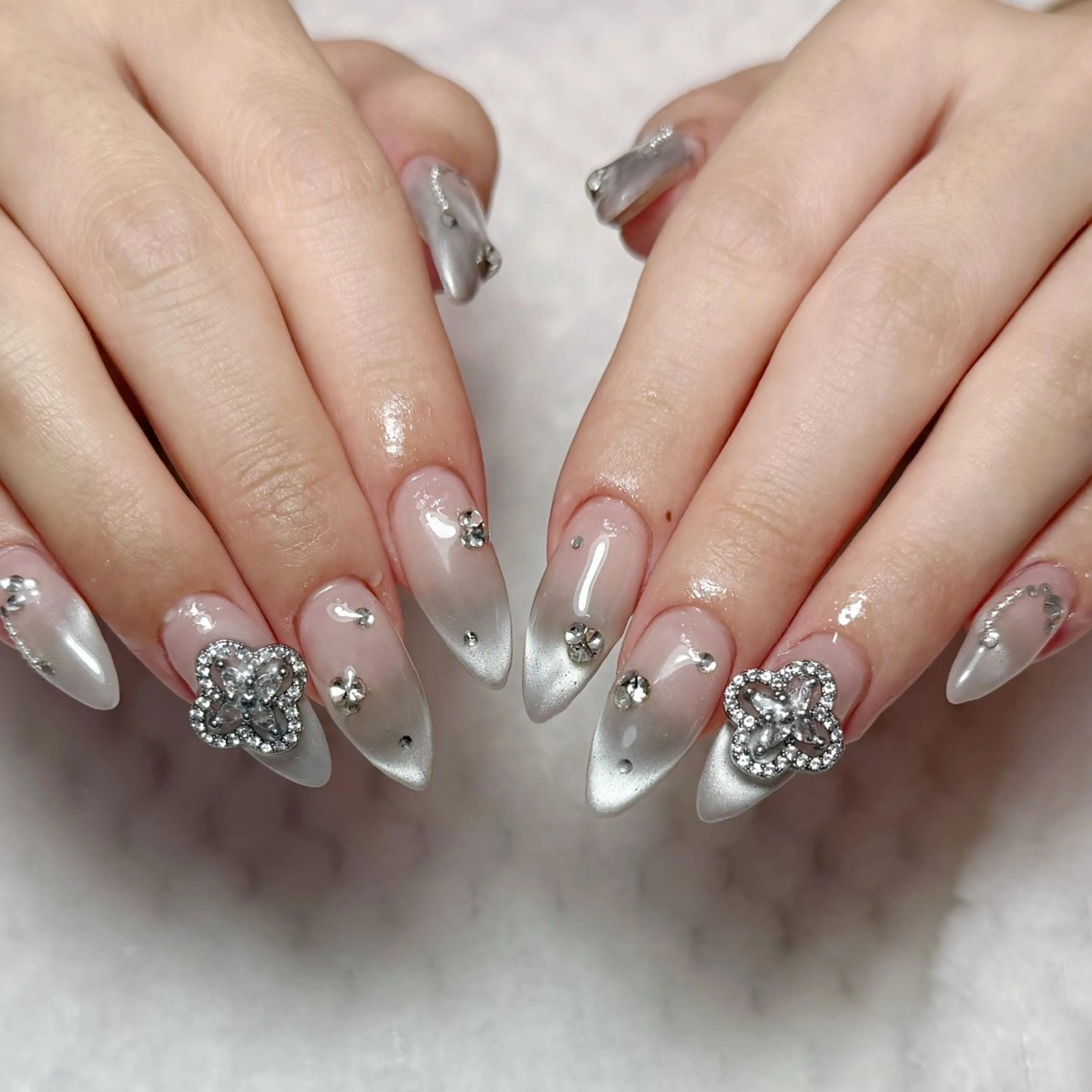 ネイル ハンドネイル Arva Manaのネイルデザイン