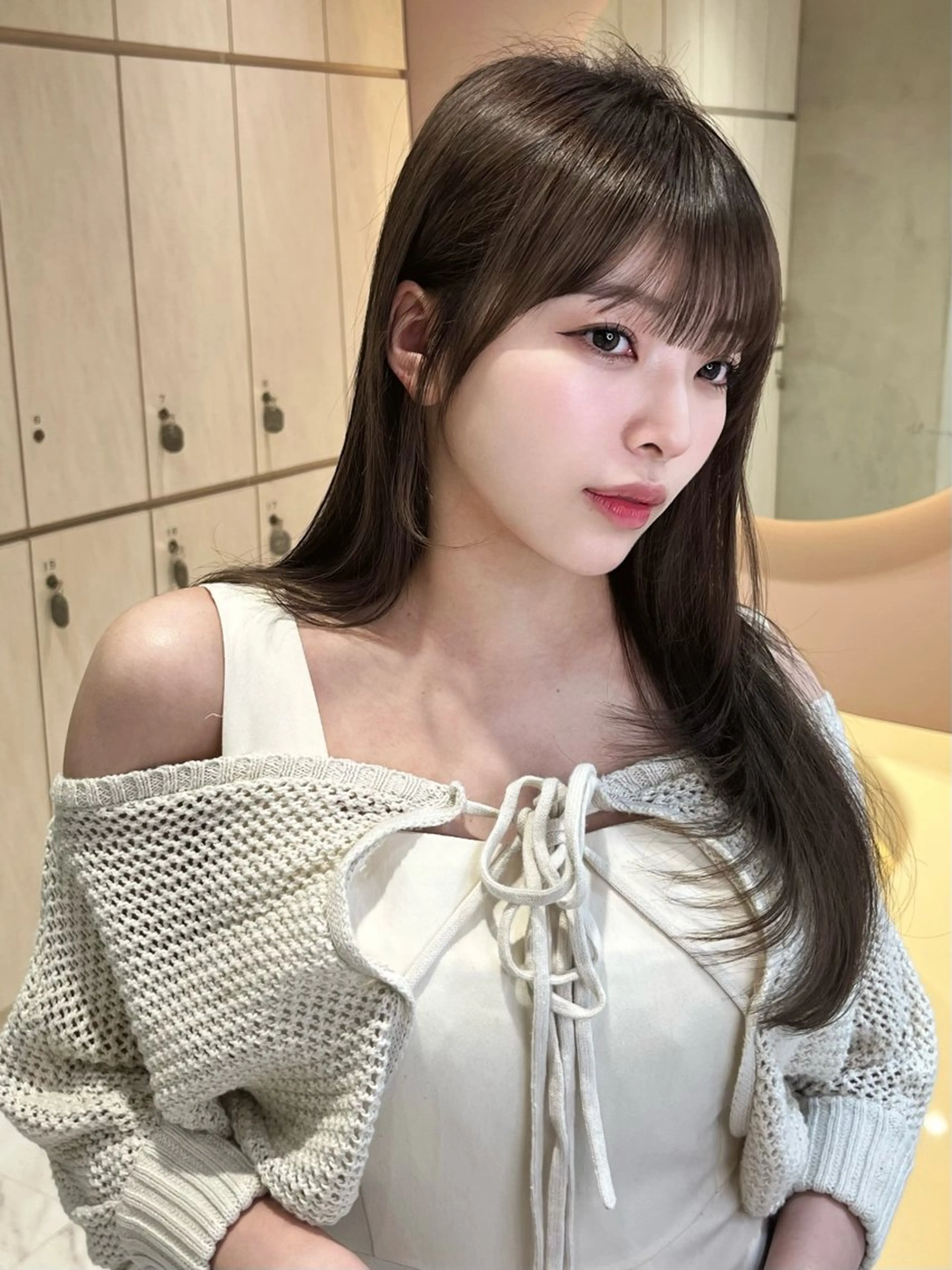 セミロング カラー 透明感カラー ダブルカラー 顔まわりレイヤー 韓国風ヘア レイヤーカット ブリーチなし髪質改善 韓国ヘア　柏崎颯刀のヘアスタイル