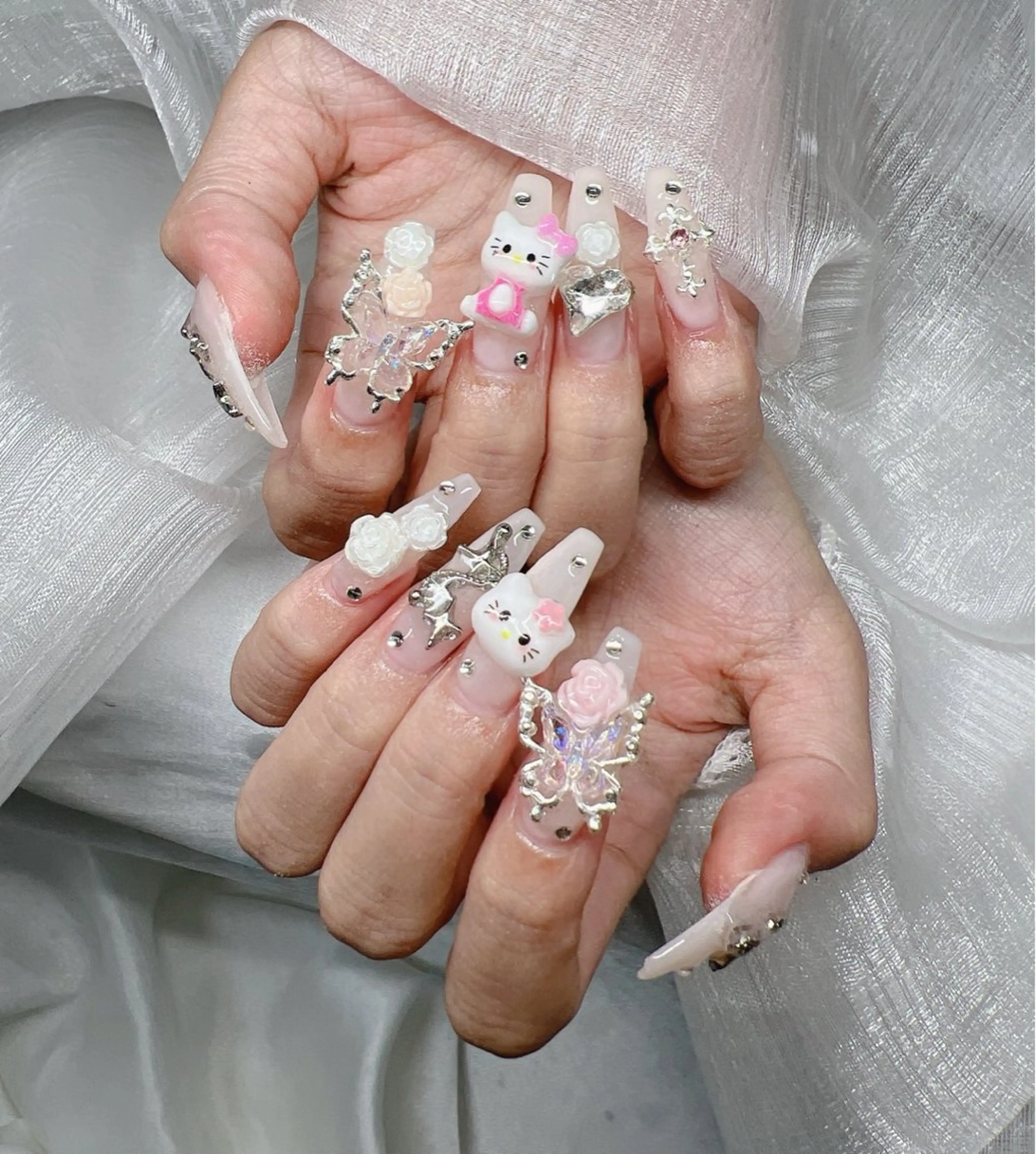 ネイル 長さ出し グラデーション 卒業式 キラキラネイル マグネットネイル ハンドネイル Lee Nailsのネイルデザイン