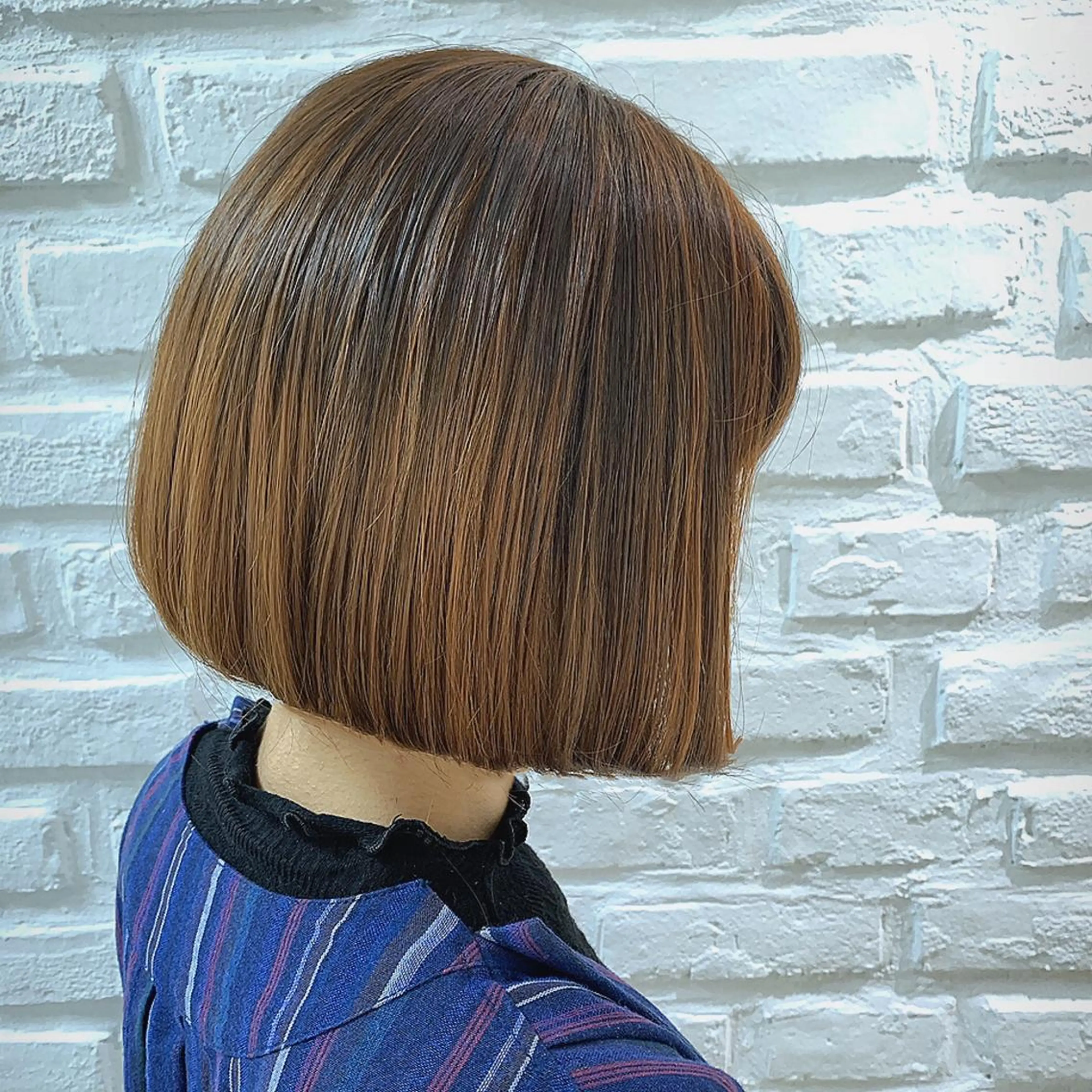 ショート カラー 切りっぱなしボブ ブリーチ グラデーションカラー ハイライトカラー オレンジ カット ヘアカラー トリートメント 【デザインカラー】 粥川佳日望のヘアスタイル