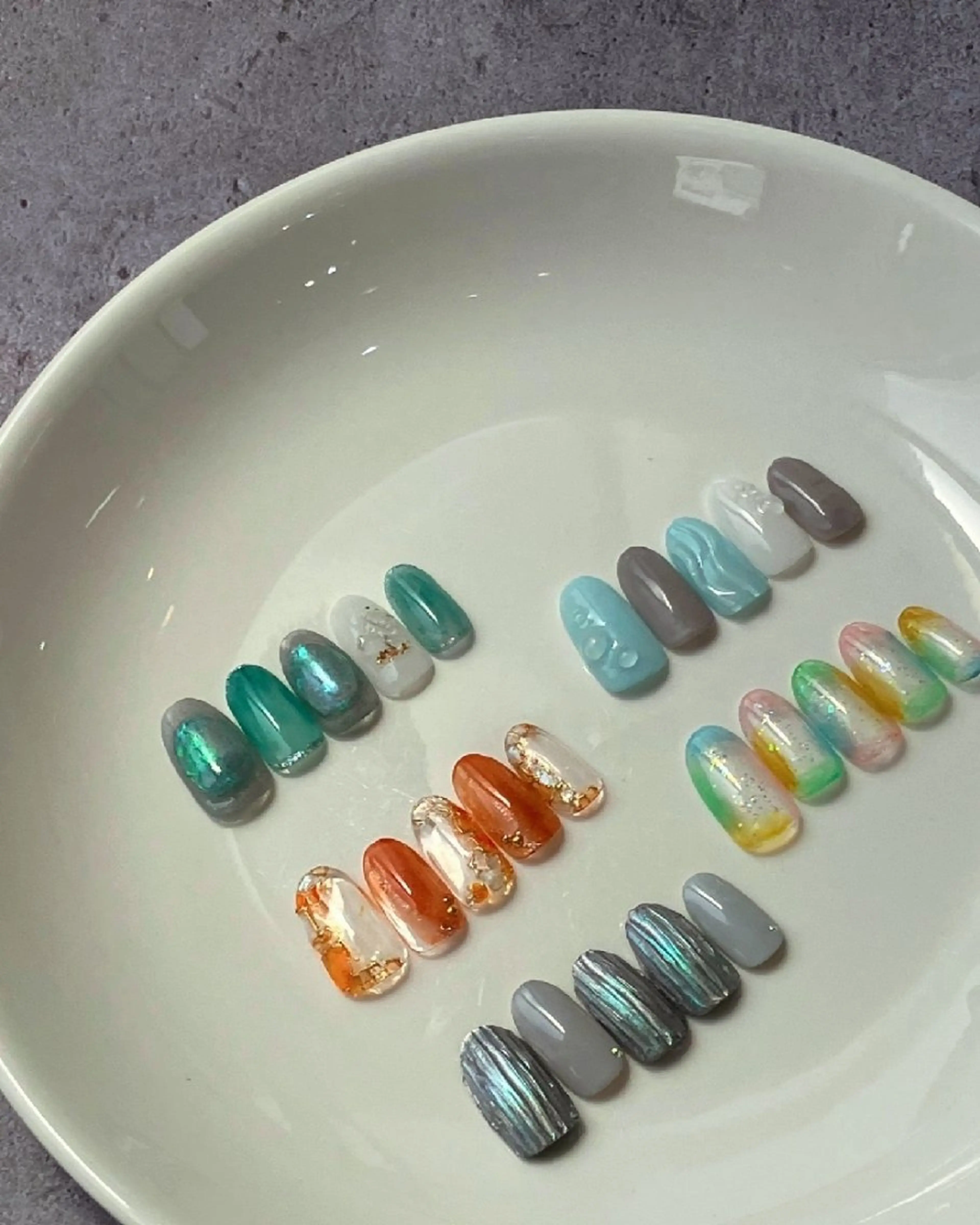 ネイル オーロラネイル ミラーネイル ニュアンスネイル ワンカラーネイル ぷっくりネイル ハンドネイル felicita服部店所属・felicita fumi♡のネイルデザイン