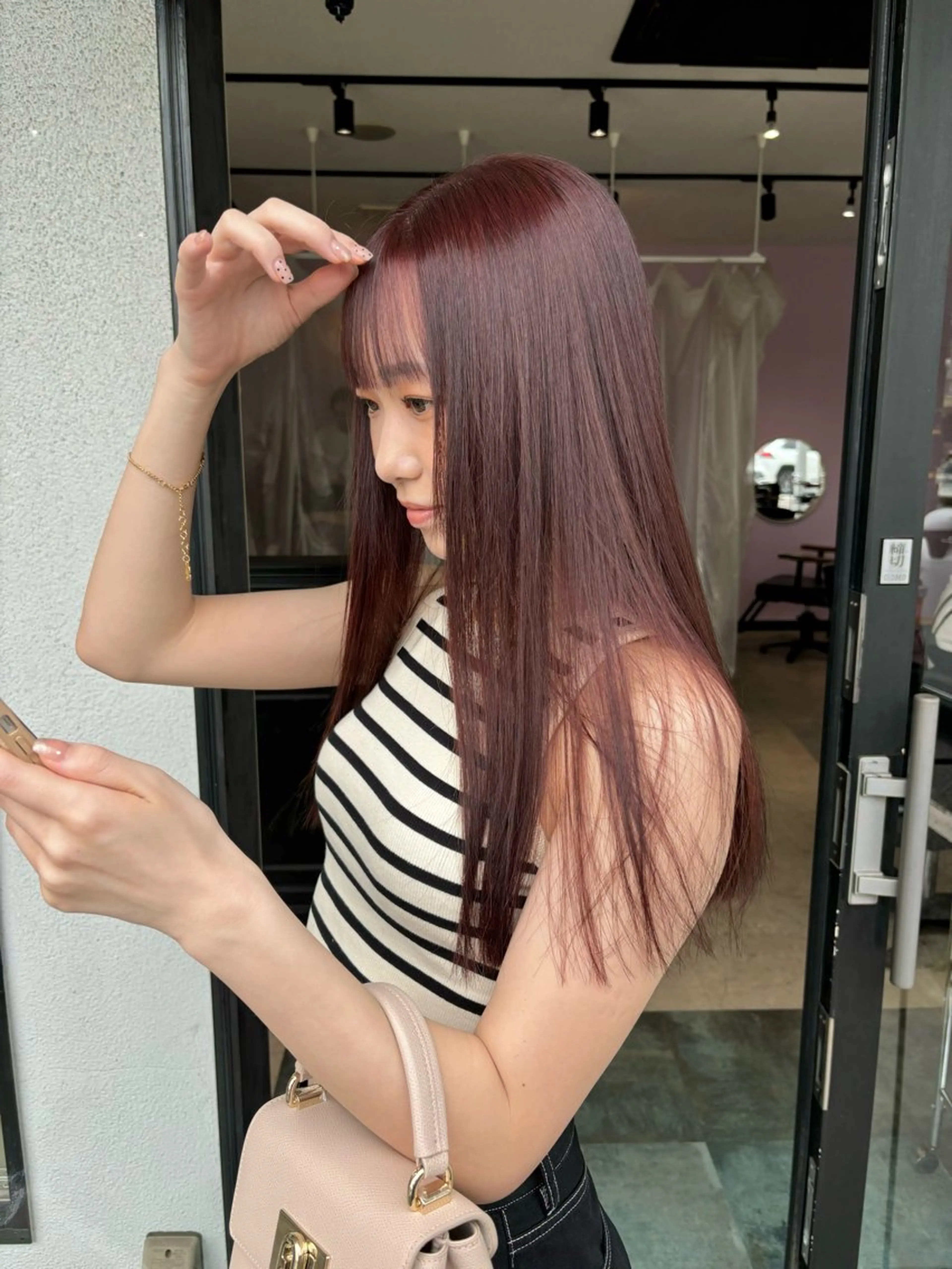 カラー レッドカラー MATTY azusaのヘアスタイル