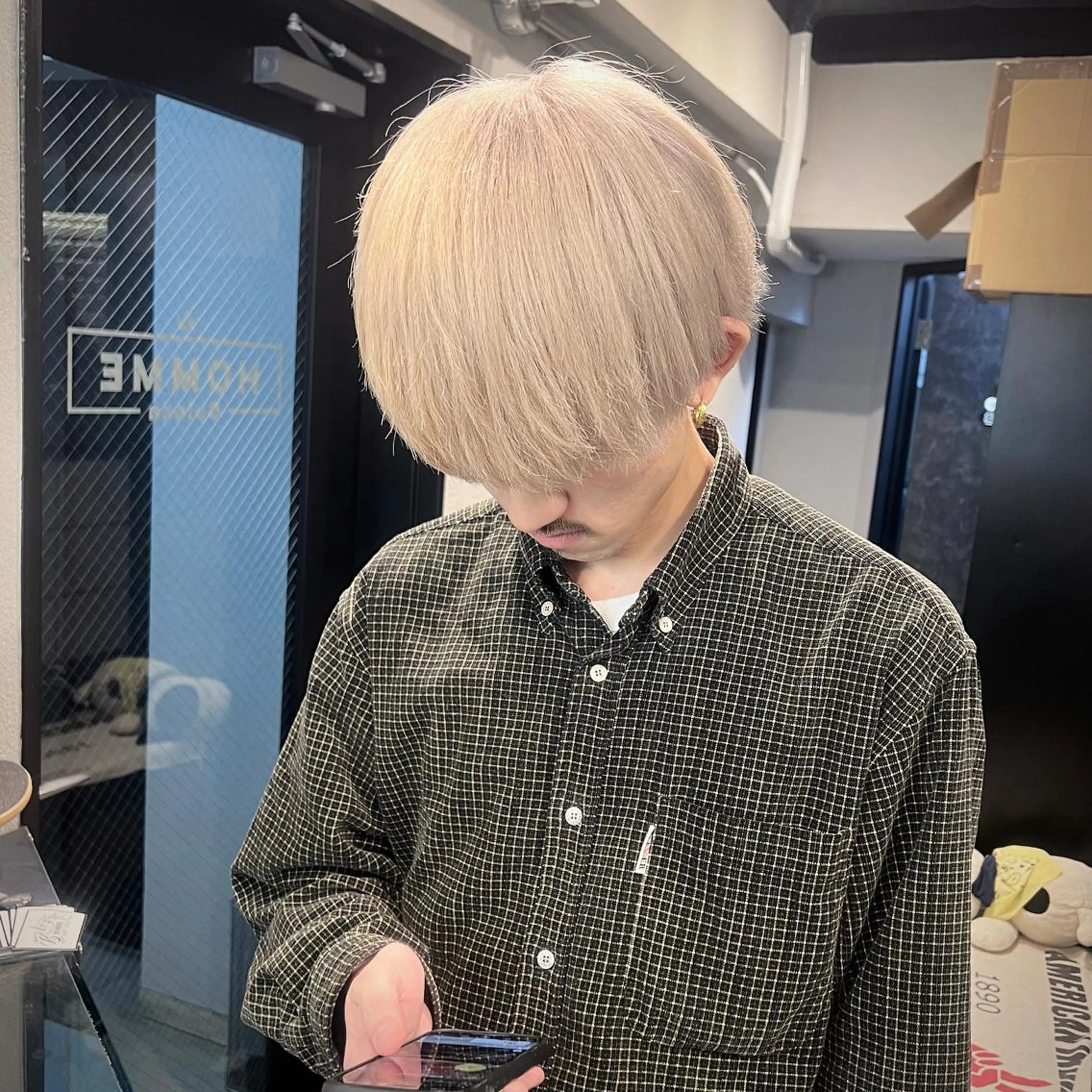 カラー メンズ ベージュカラー ミルクティーベージュ カット ヘアカラー トリートメント メンズ特化/パーマ/ ハイライト/竜成のヘアスタイル