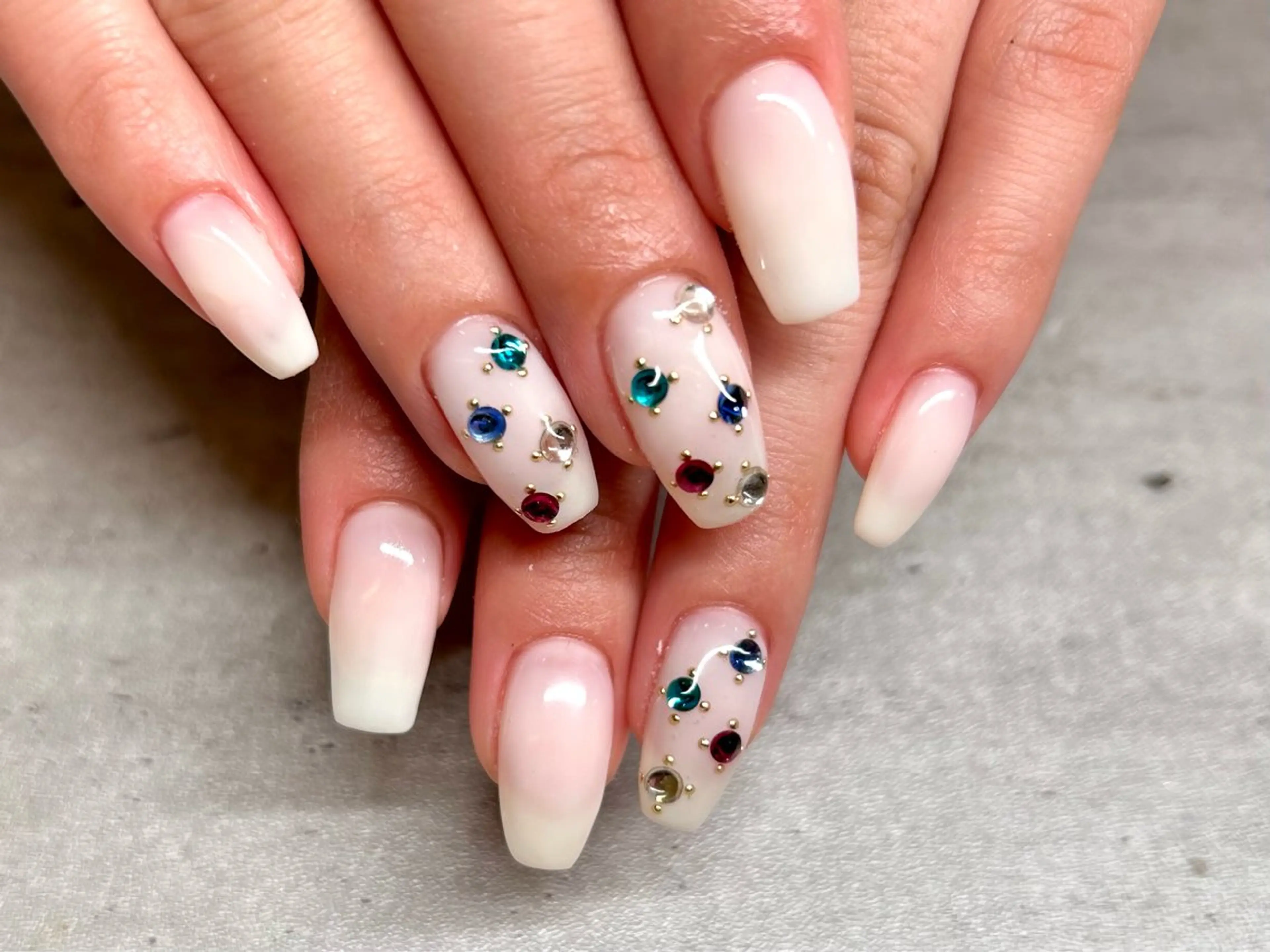 ネイル 持ち込み joieange MEGUMIのネイルデザイン