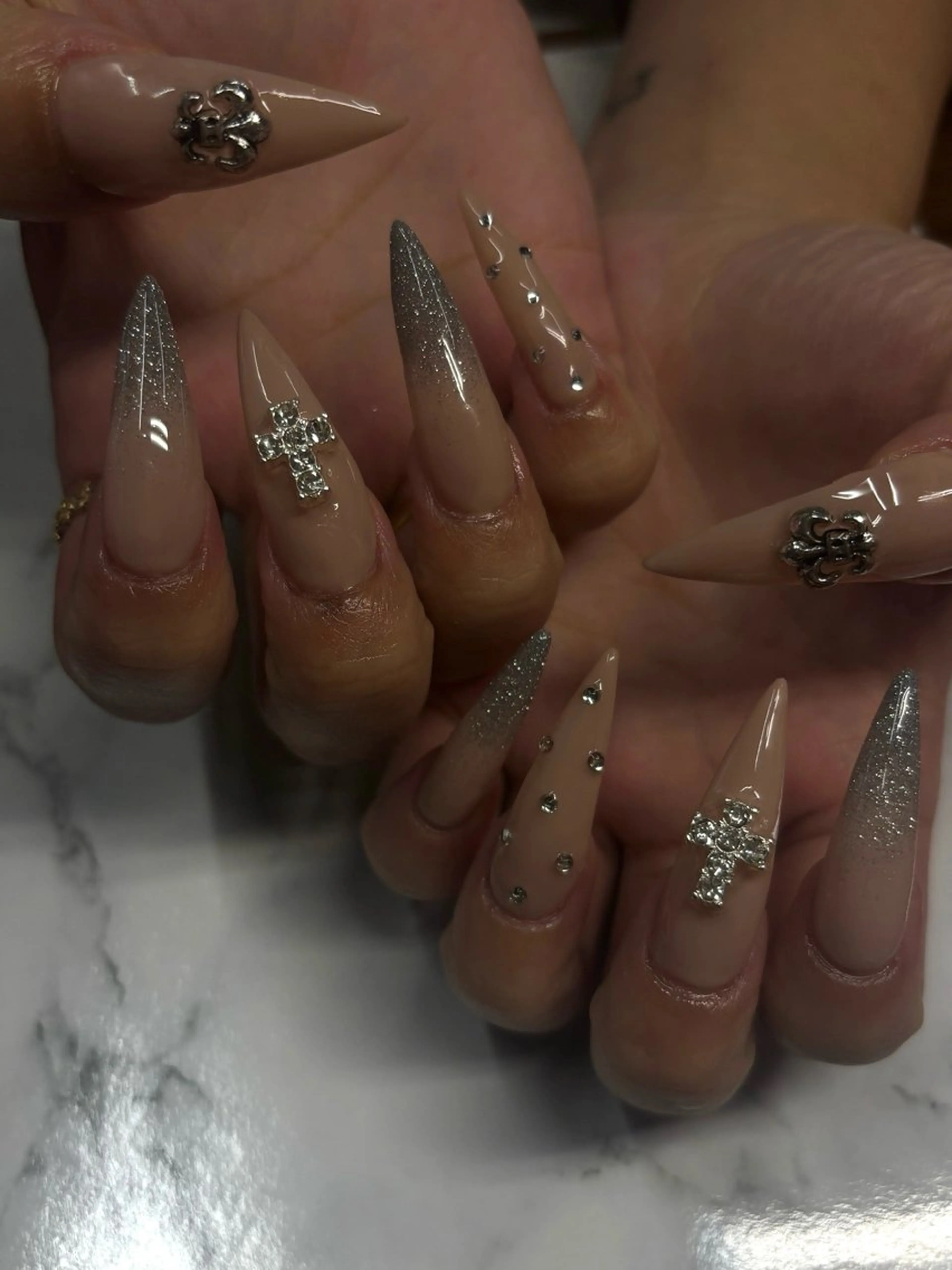 ネイル ハンドネイル STEW nail 𝐑𝐢𝐤𝐨のネイルデザイン