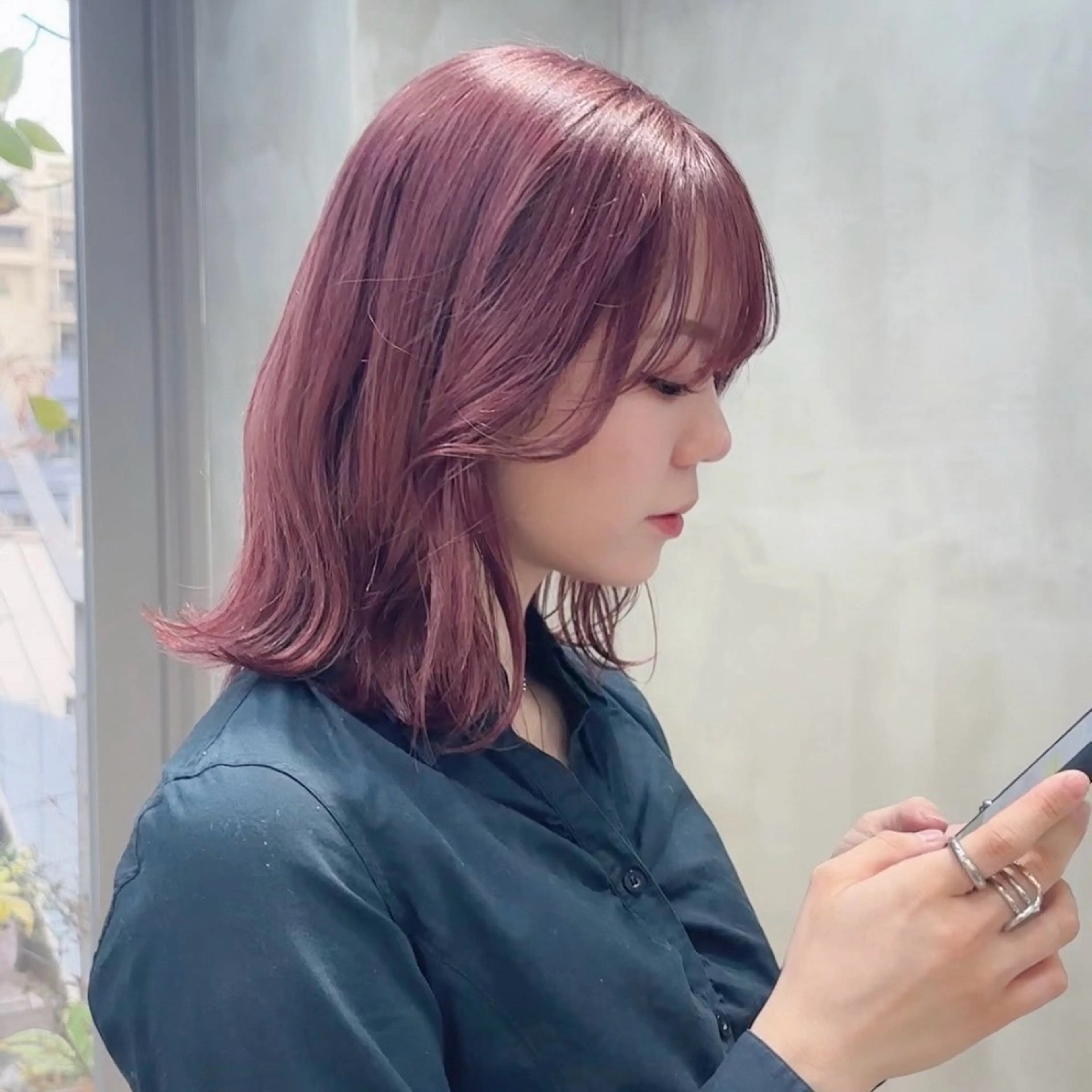 ミディアム カラー ベージュカラー ピンクカラー ピンクベージュ ヘアカラー The Path ARENのヘアスタイル