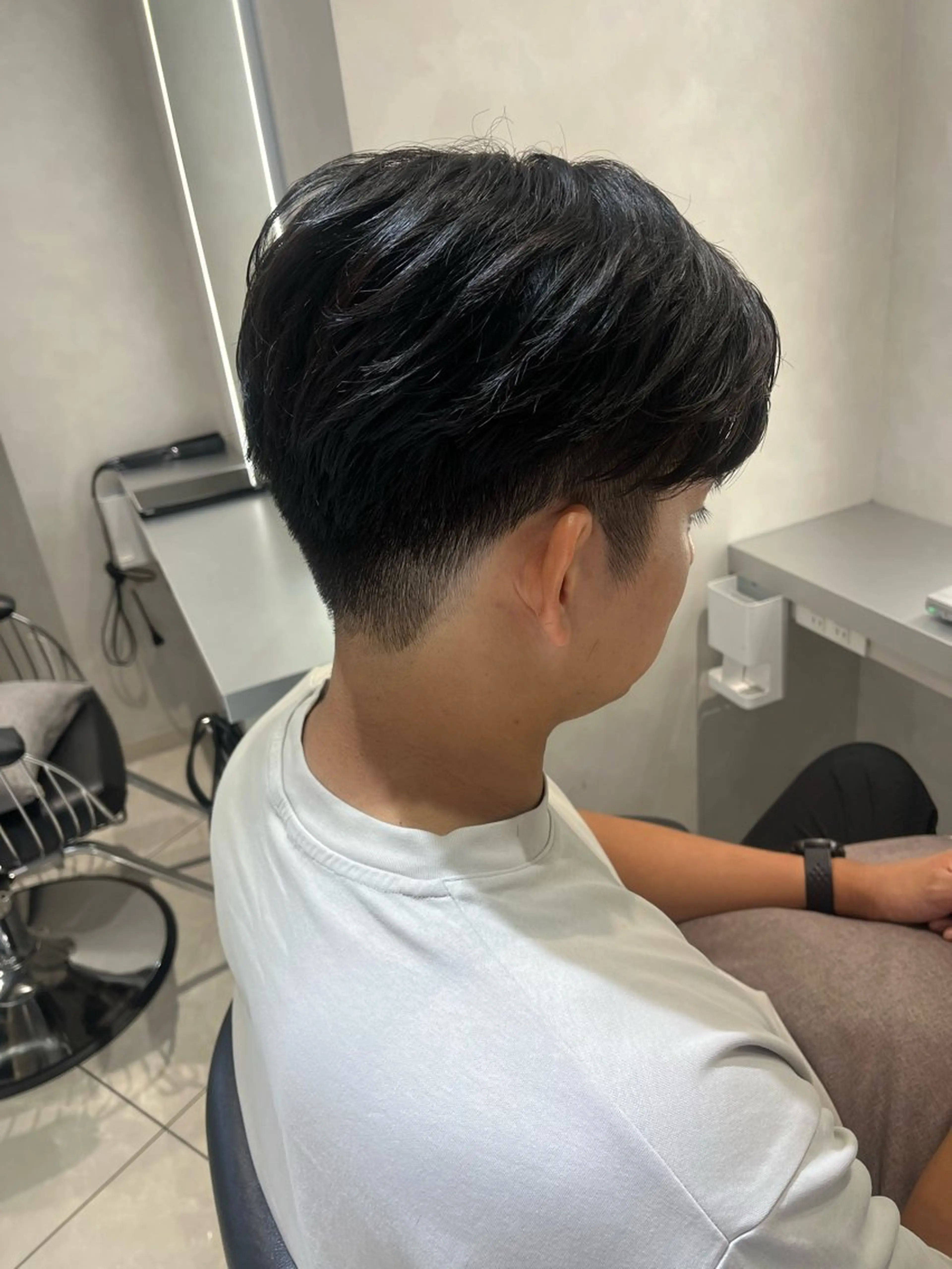 パーマ メンズ カット パーマ 韓国メンズ特化 ダウン・毛流れパーマのヘアスタイル