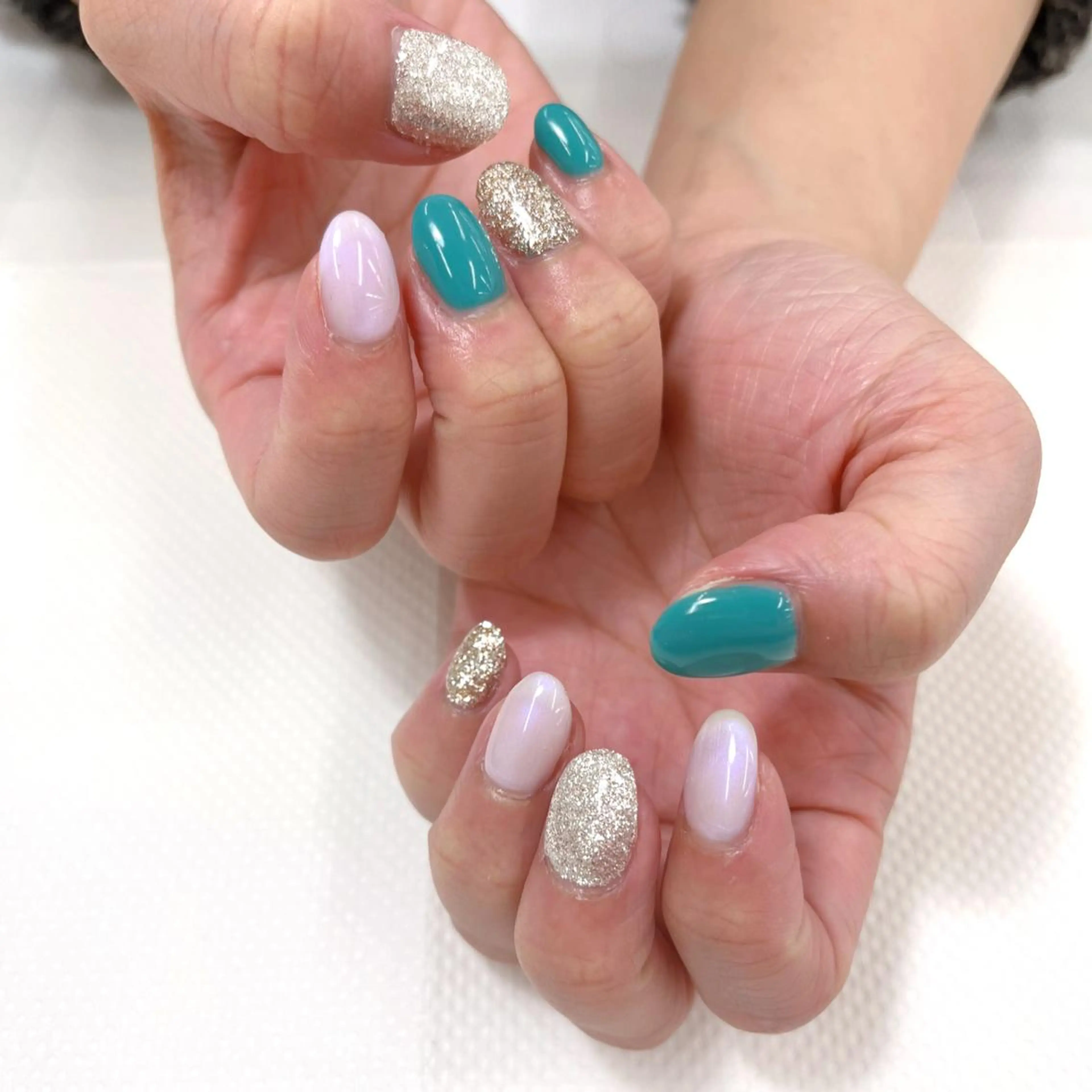 ネイル ブルー ラメ(グリッター) ワンカラーネイル 【MAXKELLY】 AOYAMAのネイルデザイン