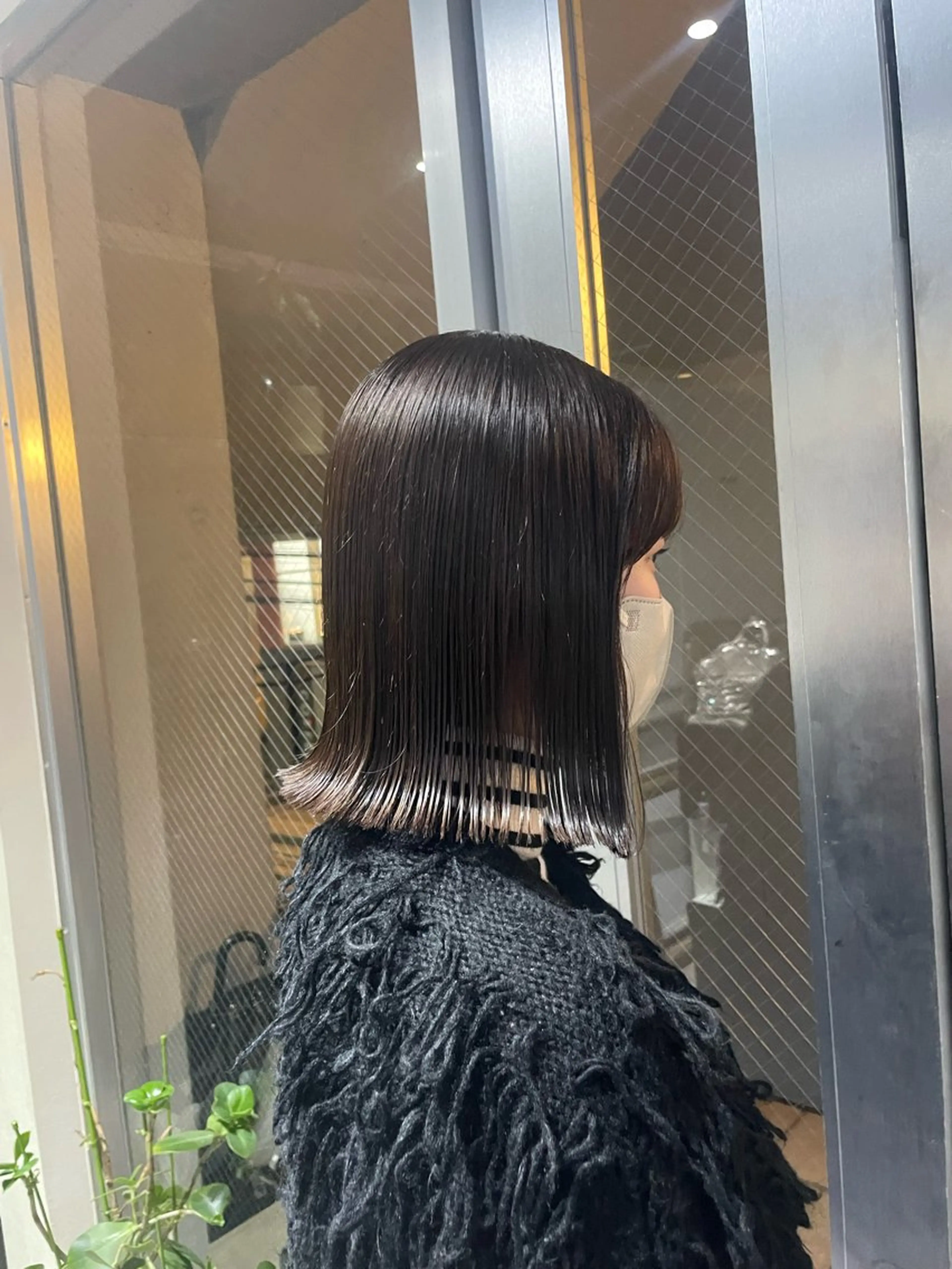 ミディアム ボブ カット ミルクティーベージュ ブリーチ🖤サヤカのヘアスタイル