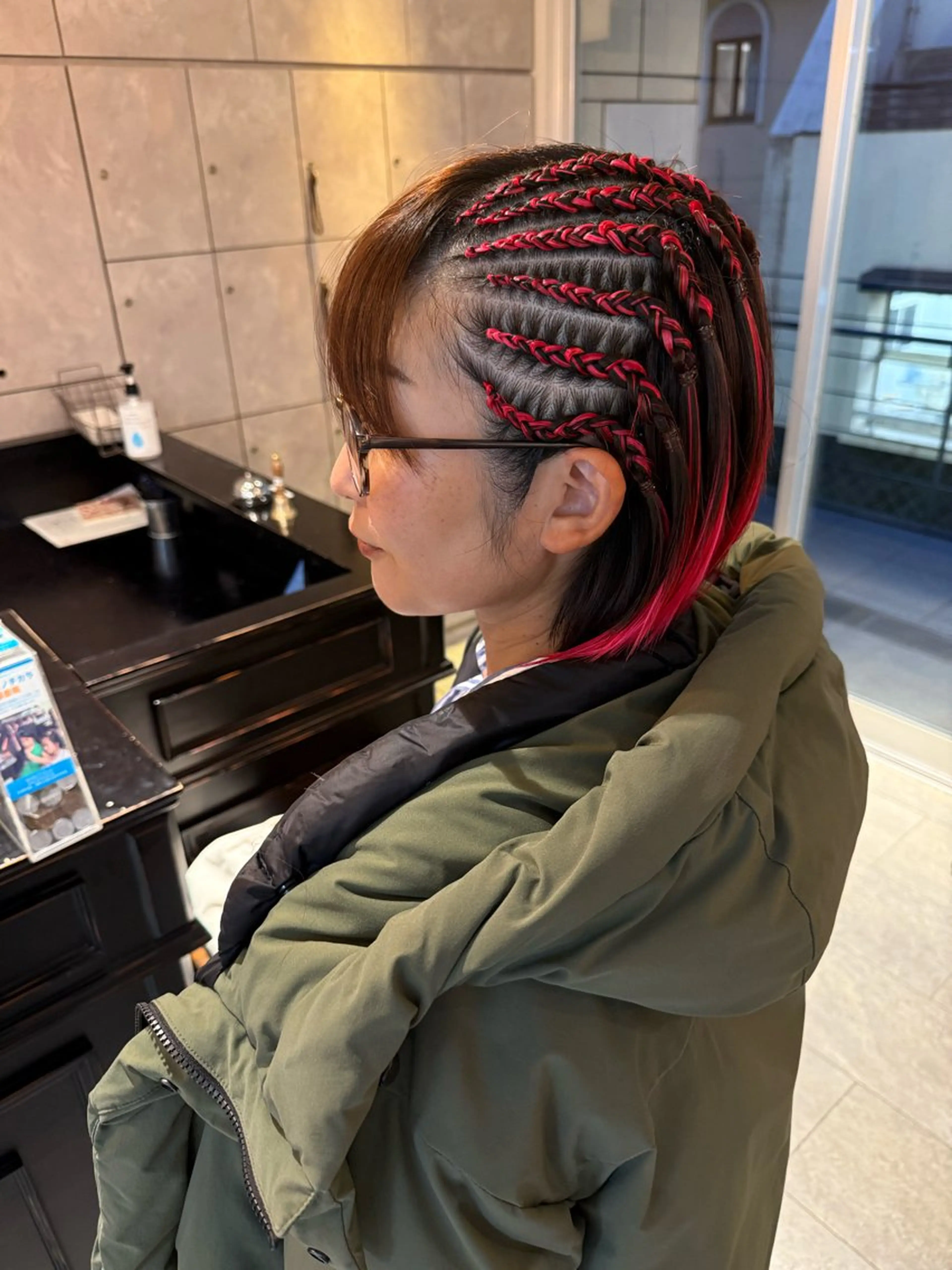 キッズ エクステ ヘアセット 大人のハイトーン💎 BRAIDS💎愛子のヘアスタイル