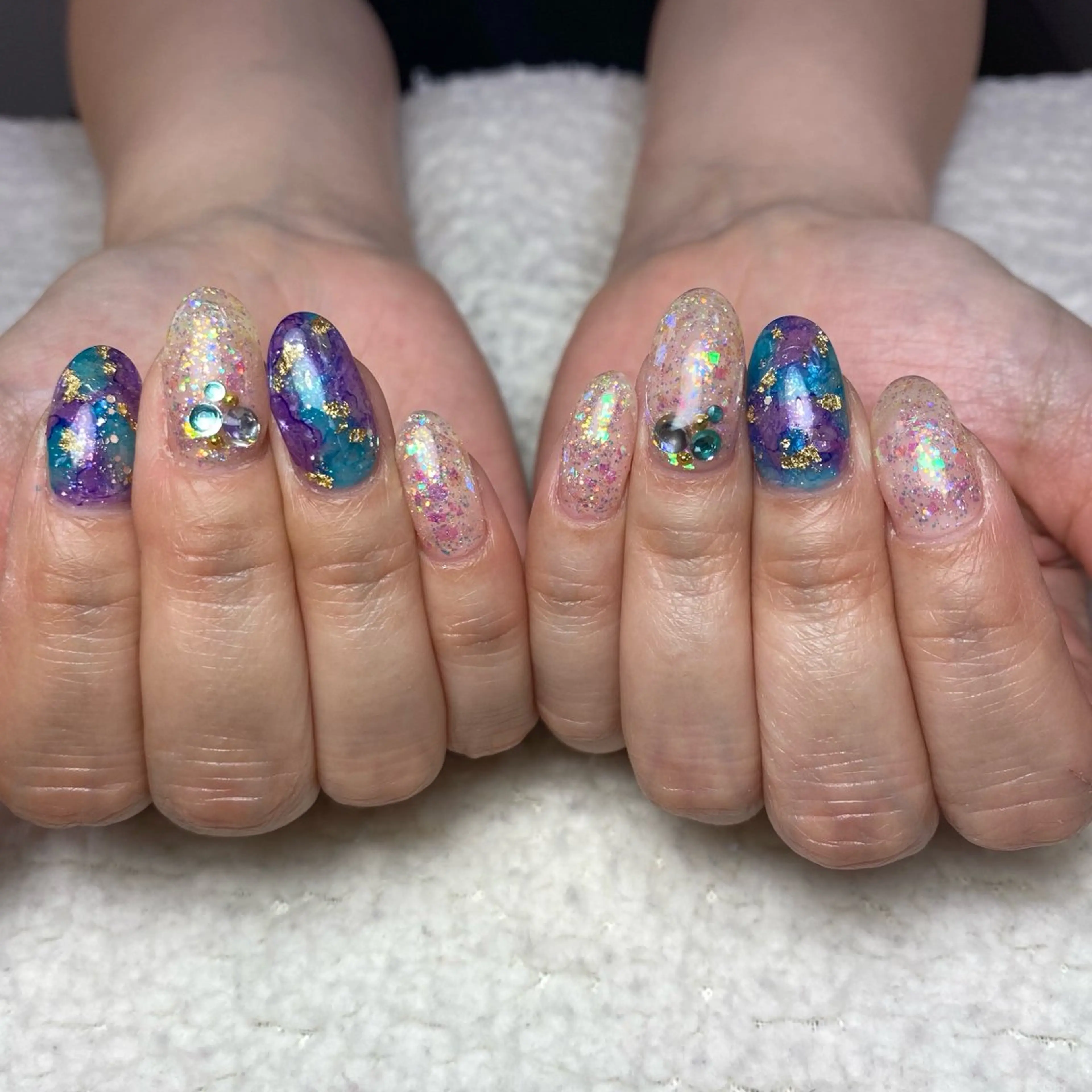 ネイル キラキラネイル 夏ネイル ハンドネイル COCO+所属・COCO +のエステ・リラクイメージ