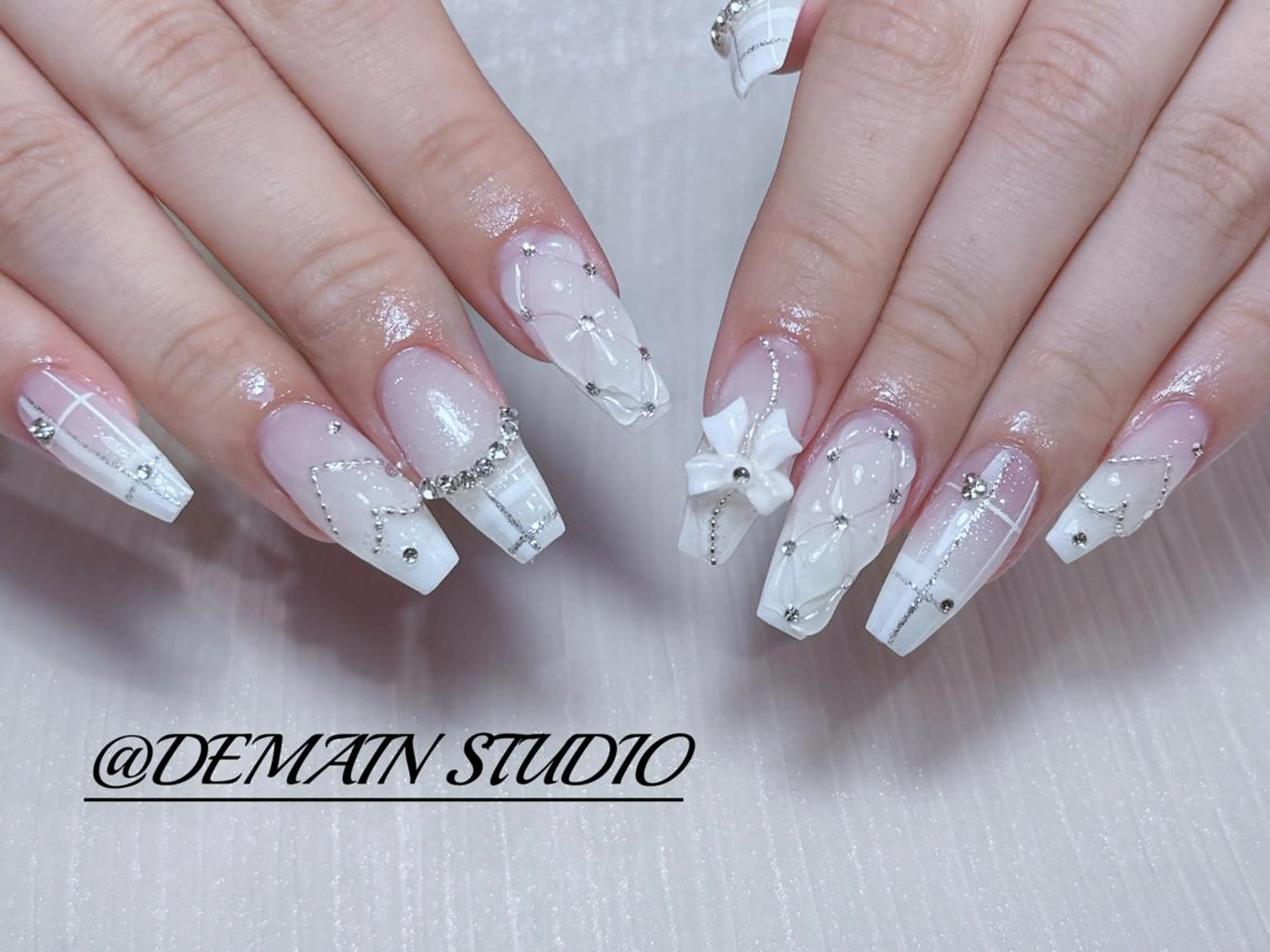 ネイル ハンドネイル ハンドケア DEMAIN- 🕊️のネイルデザイン