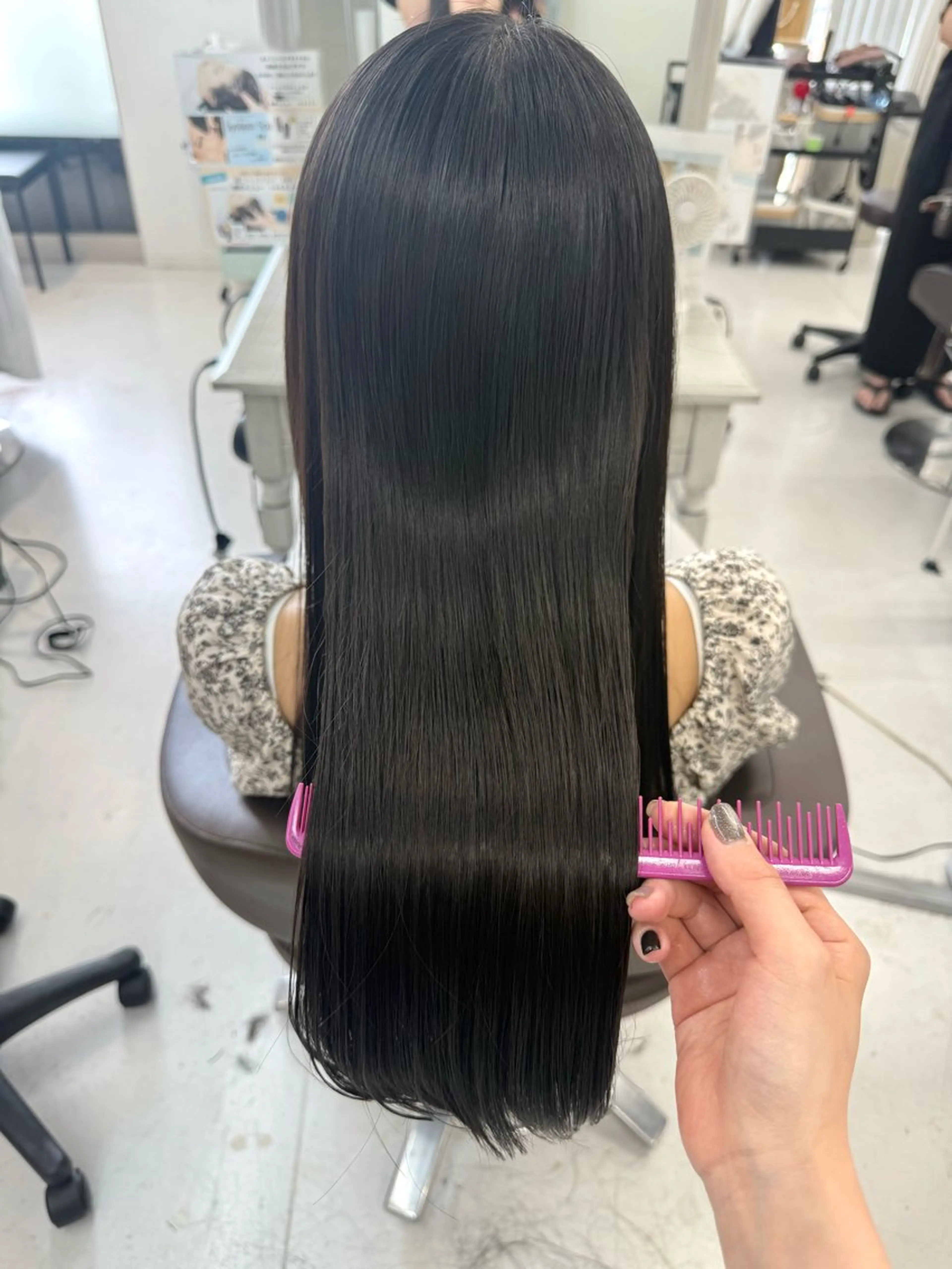 ロング カット ヘアカラー トリートメント 榎本 雪来 LEV.のヘアスタイル