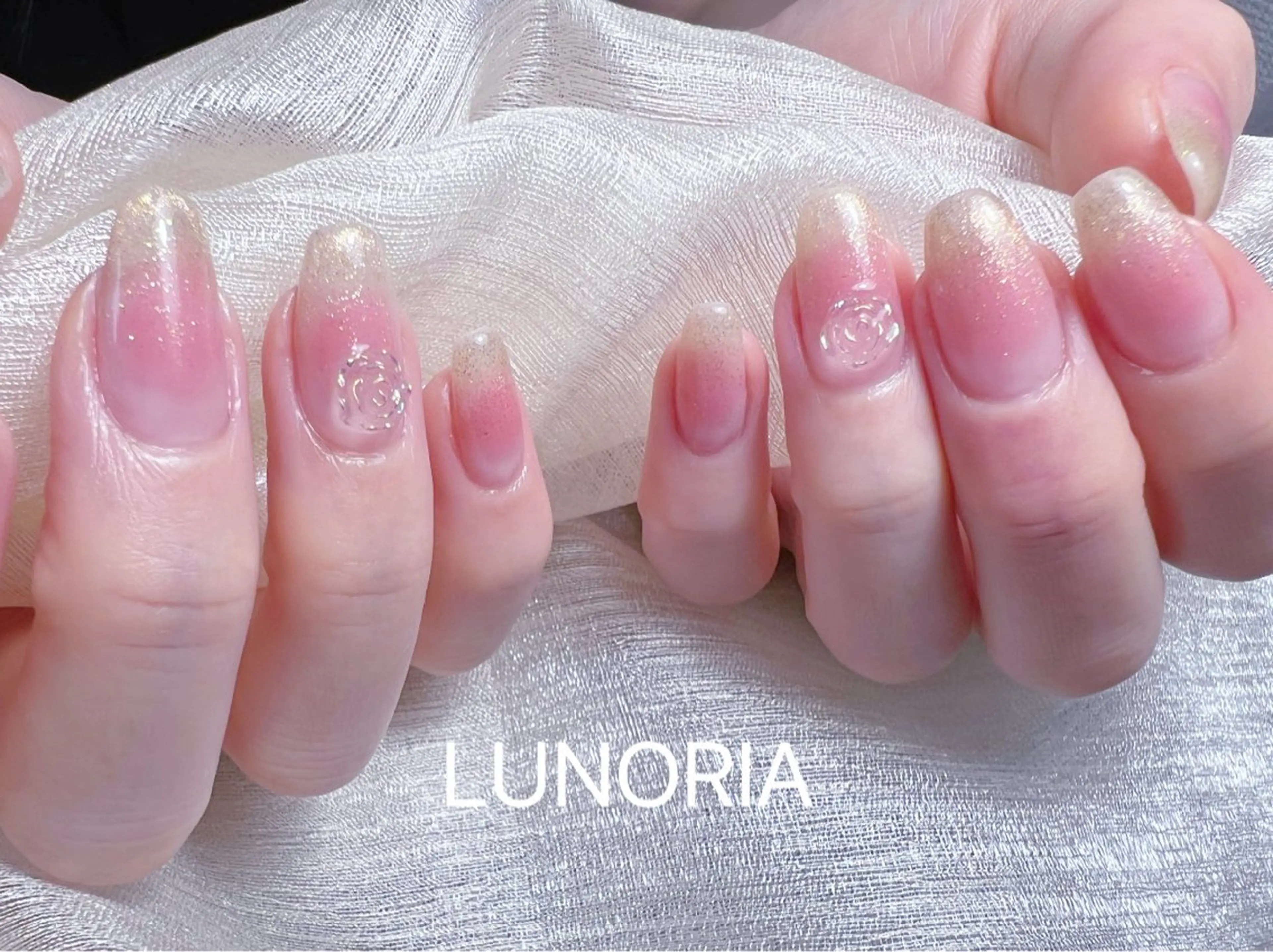 ネイル チークネイル マグネットネイル ハンドネイル LUNORIA nail salonのネイルデザイン