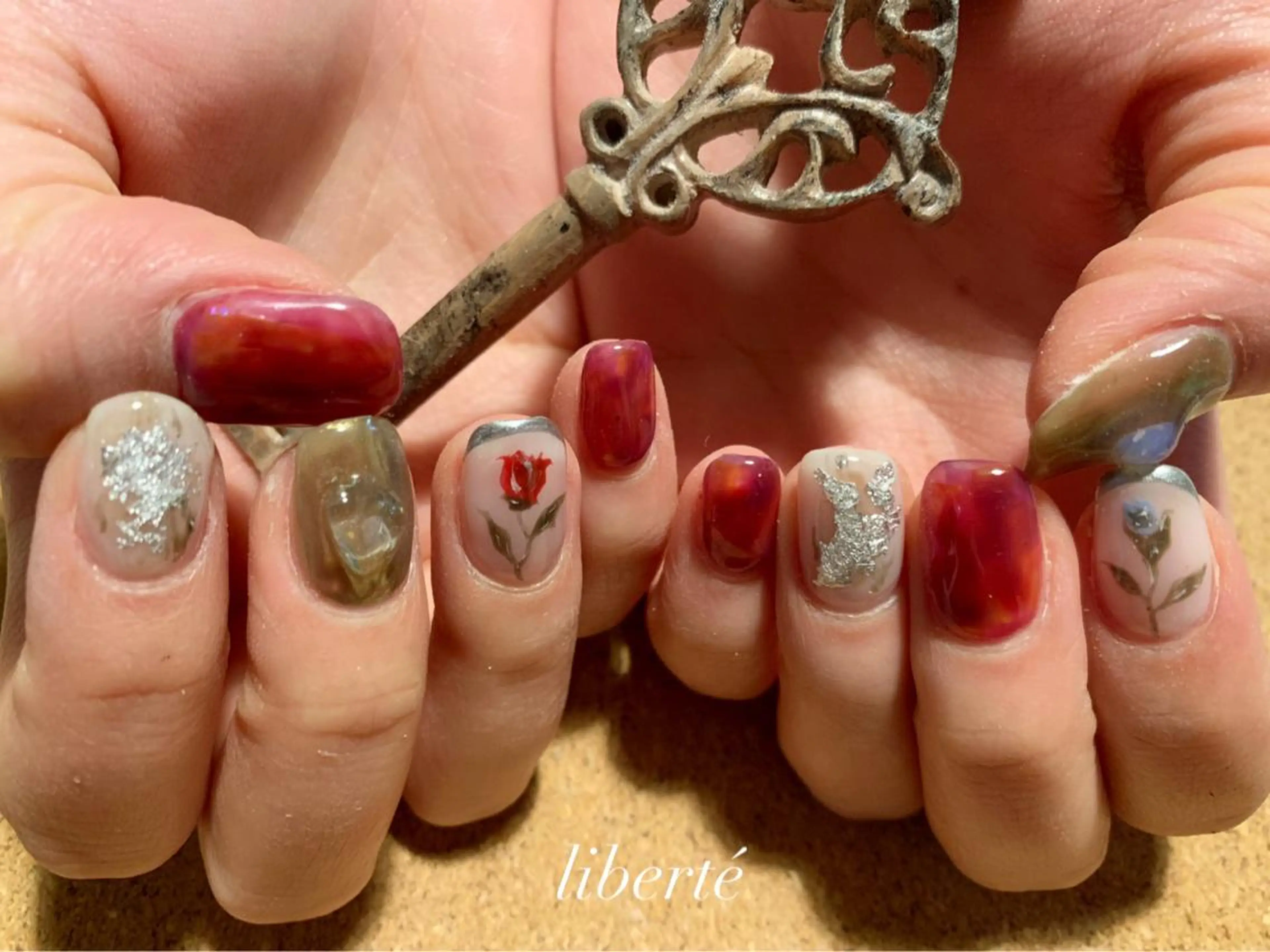 ネイル liberté (リベルテ)のネイルデザイン