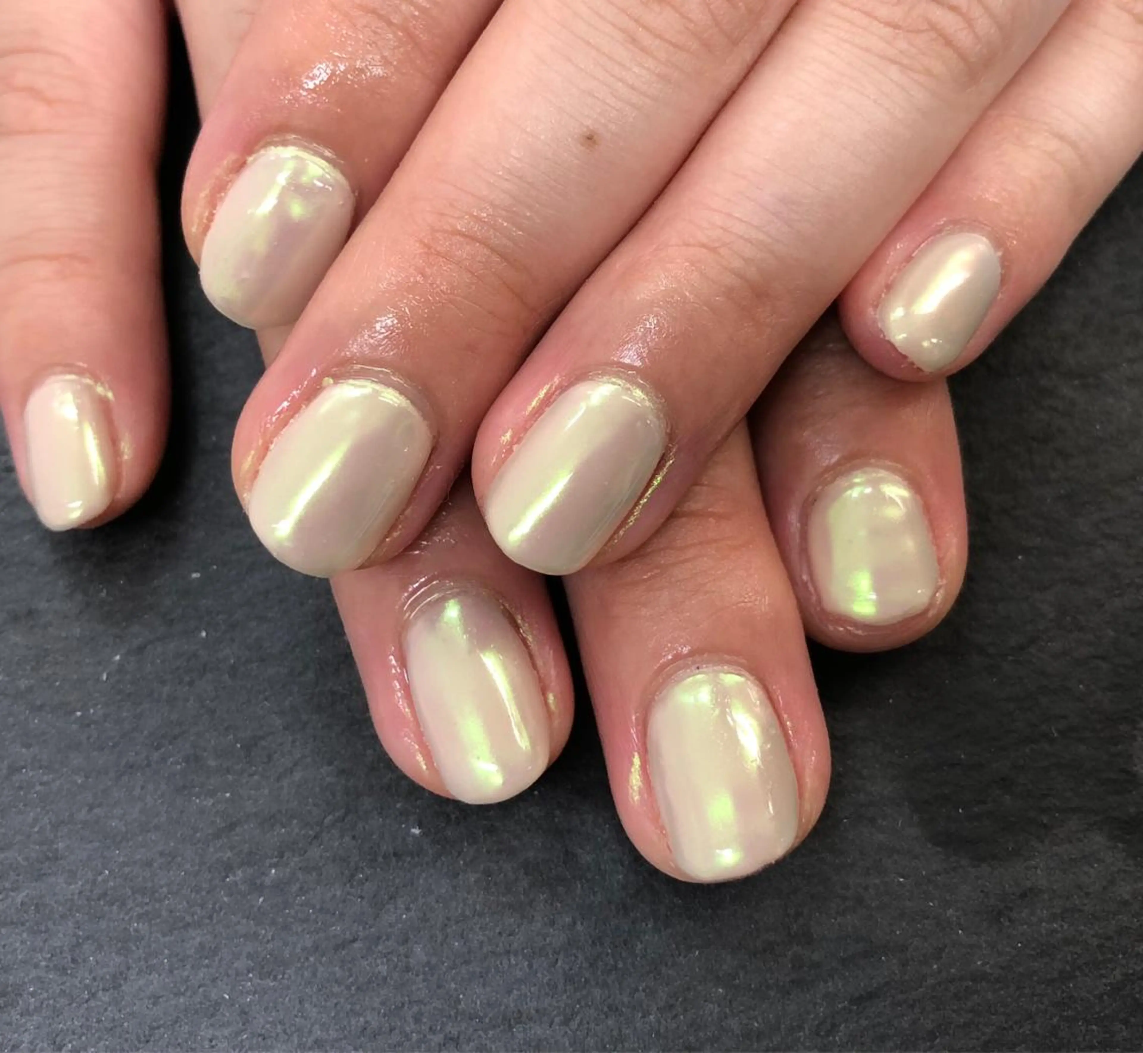 ネイル オーロラネイル ハンドネイル esNail&eye イーズネイル＆アイのネイルデザイン