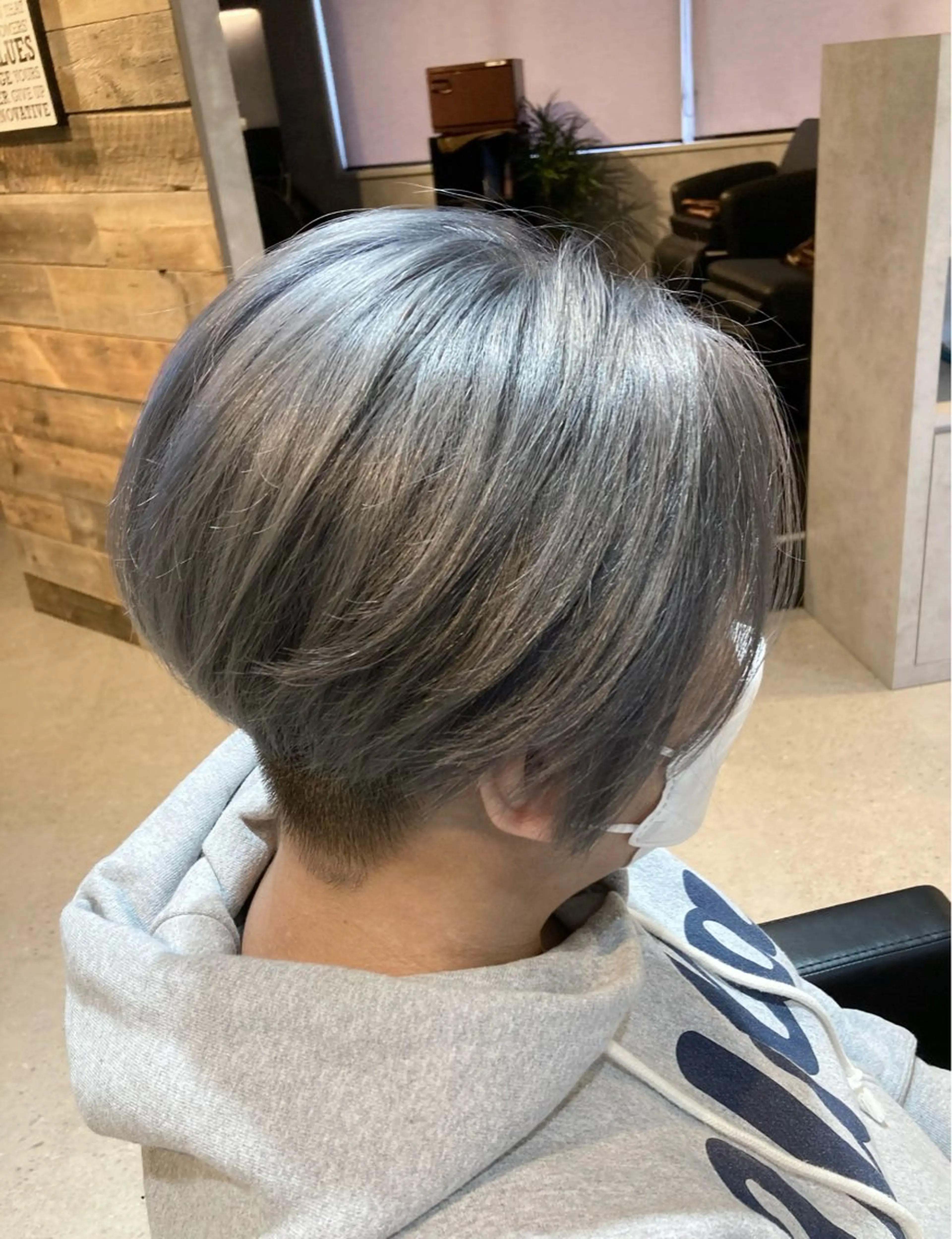 ショート カラー 🌈Agu hair 副店長/岩渕蓮のヘアスタイル