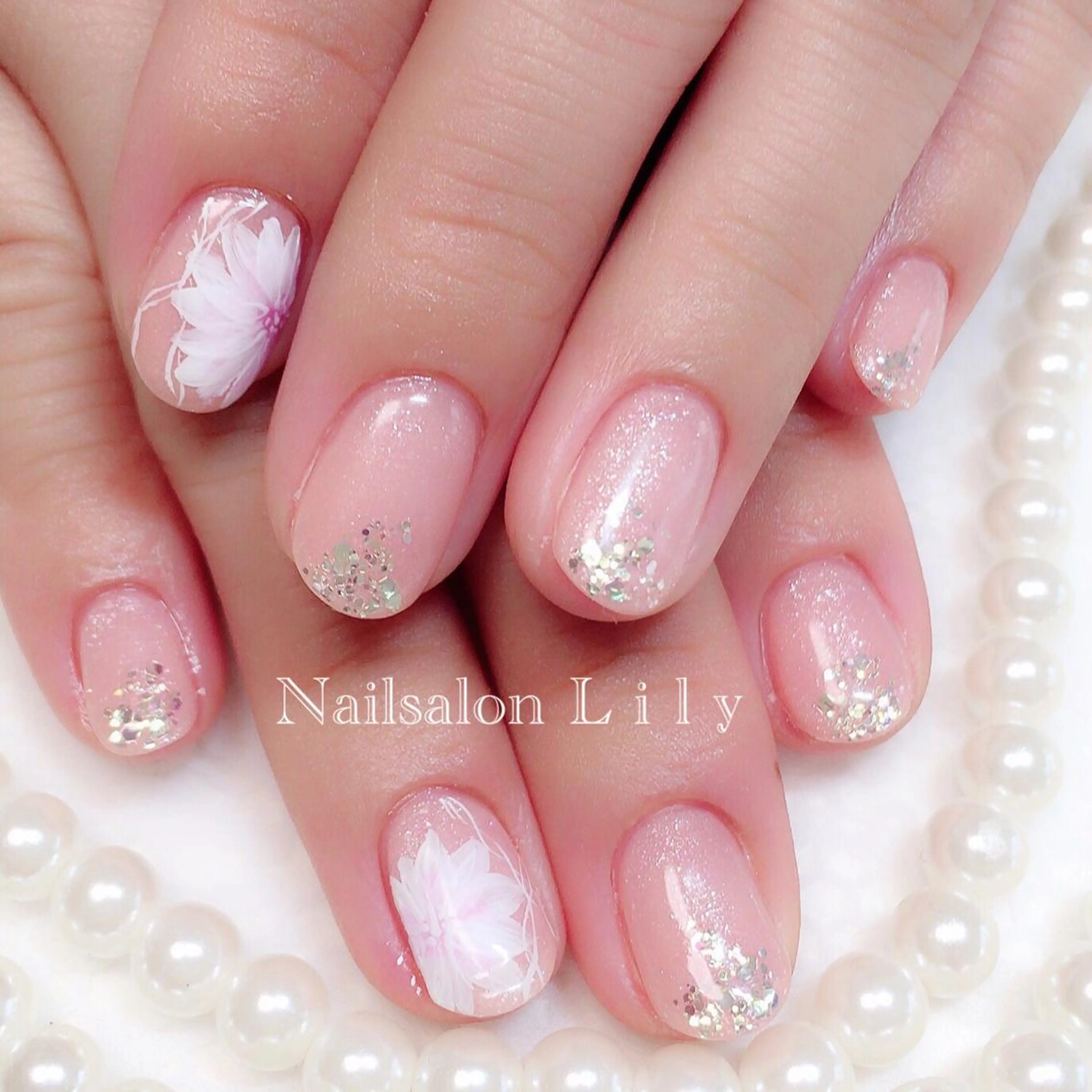 ネイル フラワーネイル Nailsalon Lilyのネイルデザイン