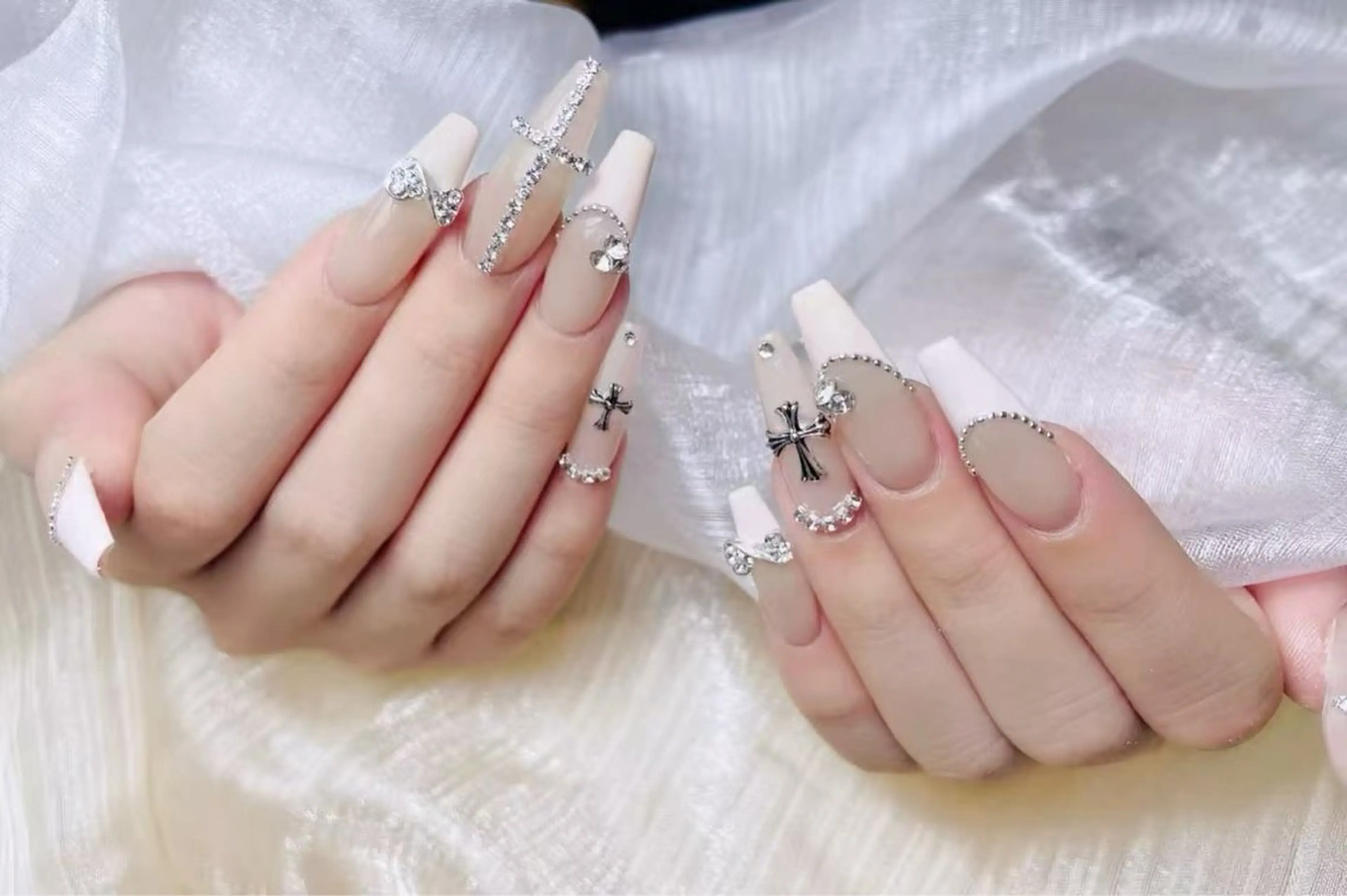 ネイル ハンドネイル MARHCHU NAILのネイルデザイン