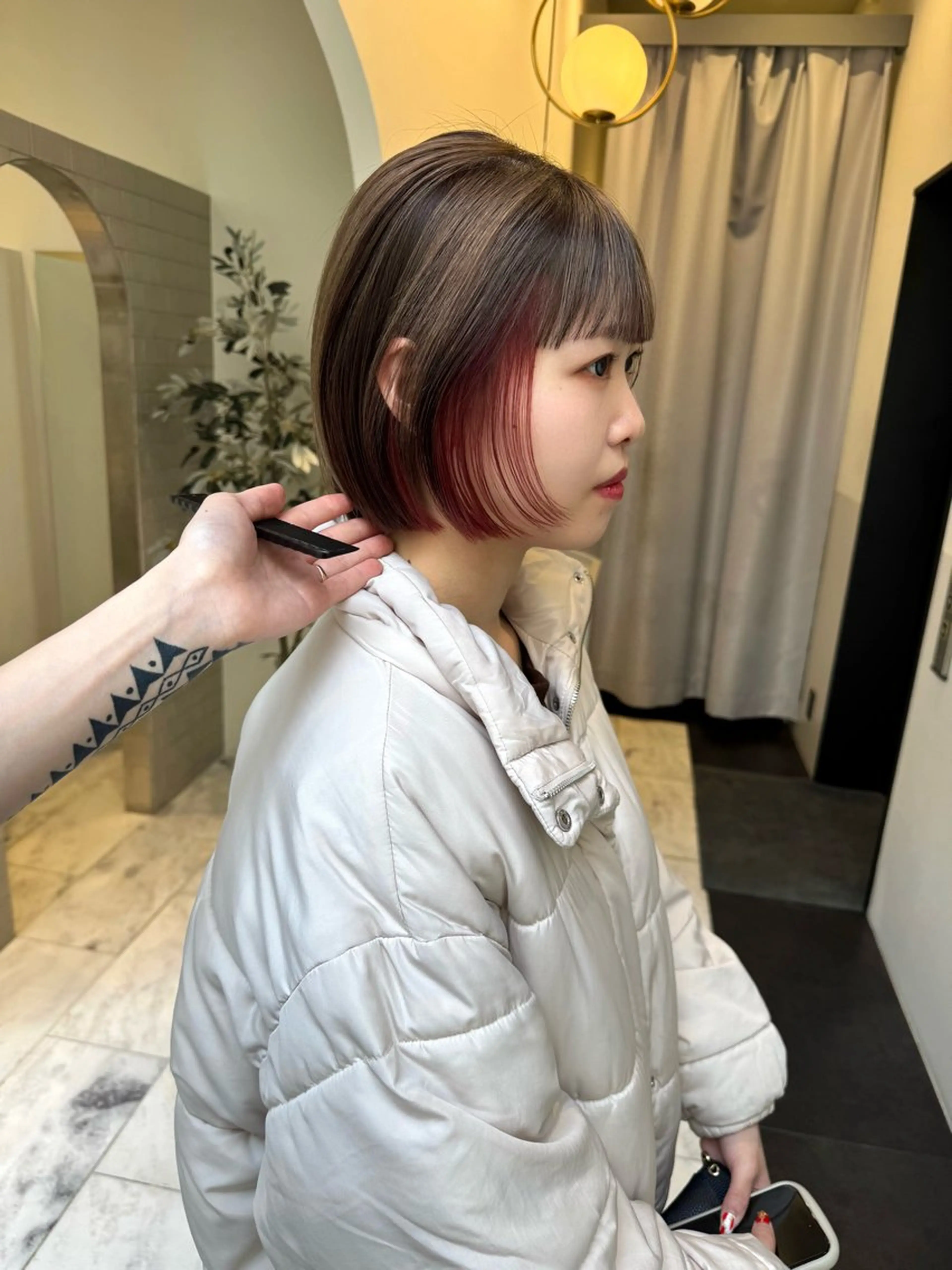 ショート カラー カット ヘアカラー トリートメント SALOWIN所属・ブリーチ✨ ボブ✨レイヤーのヘアスタイル