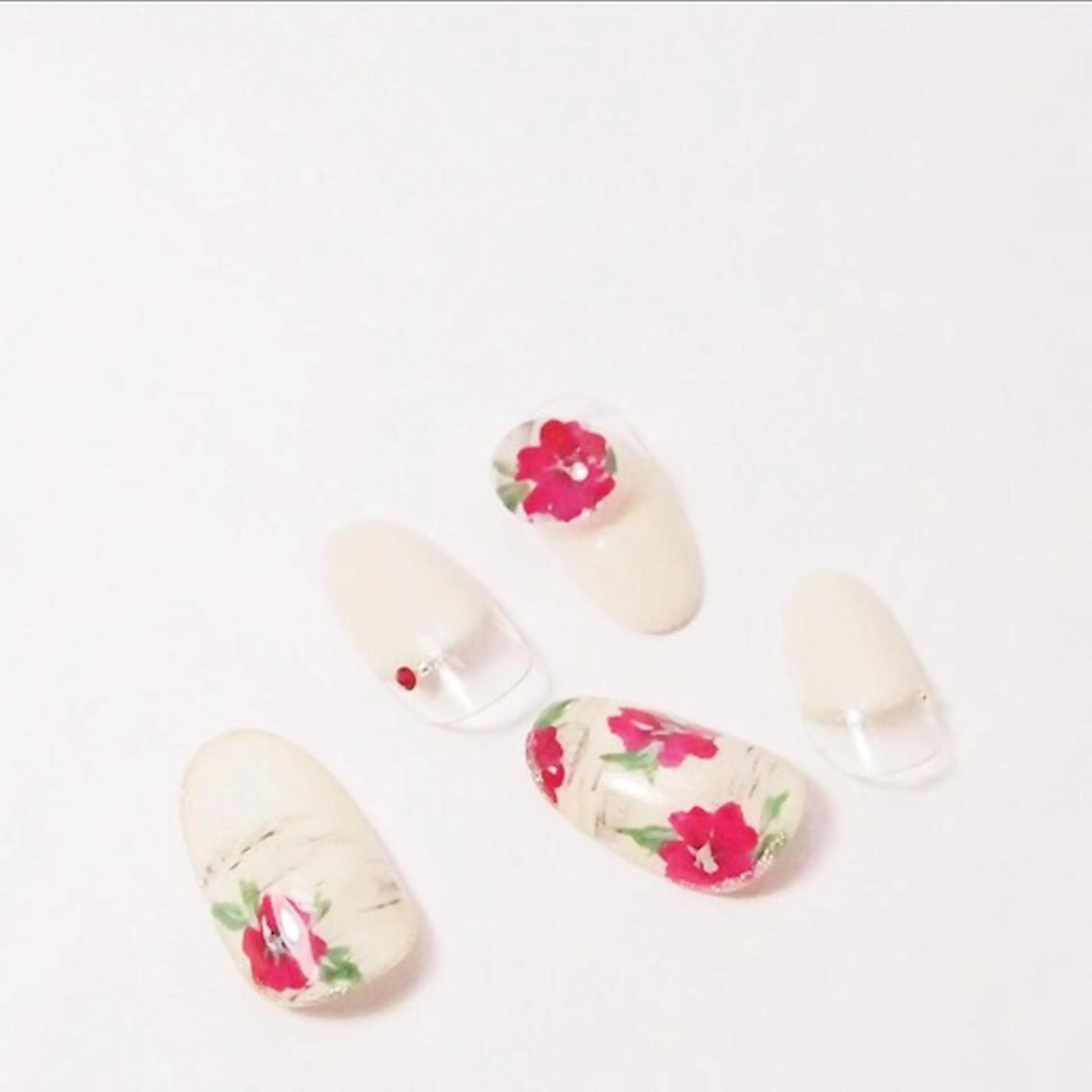 ネイル alma nailsのネイルデザイン