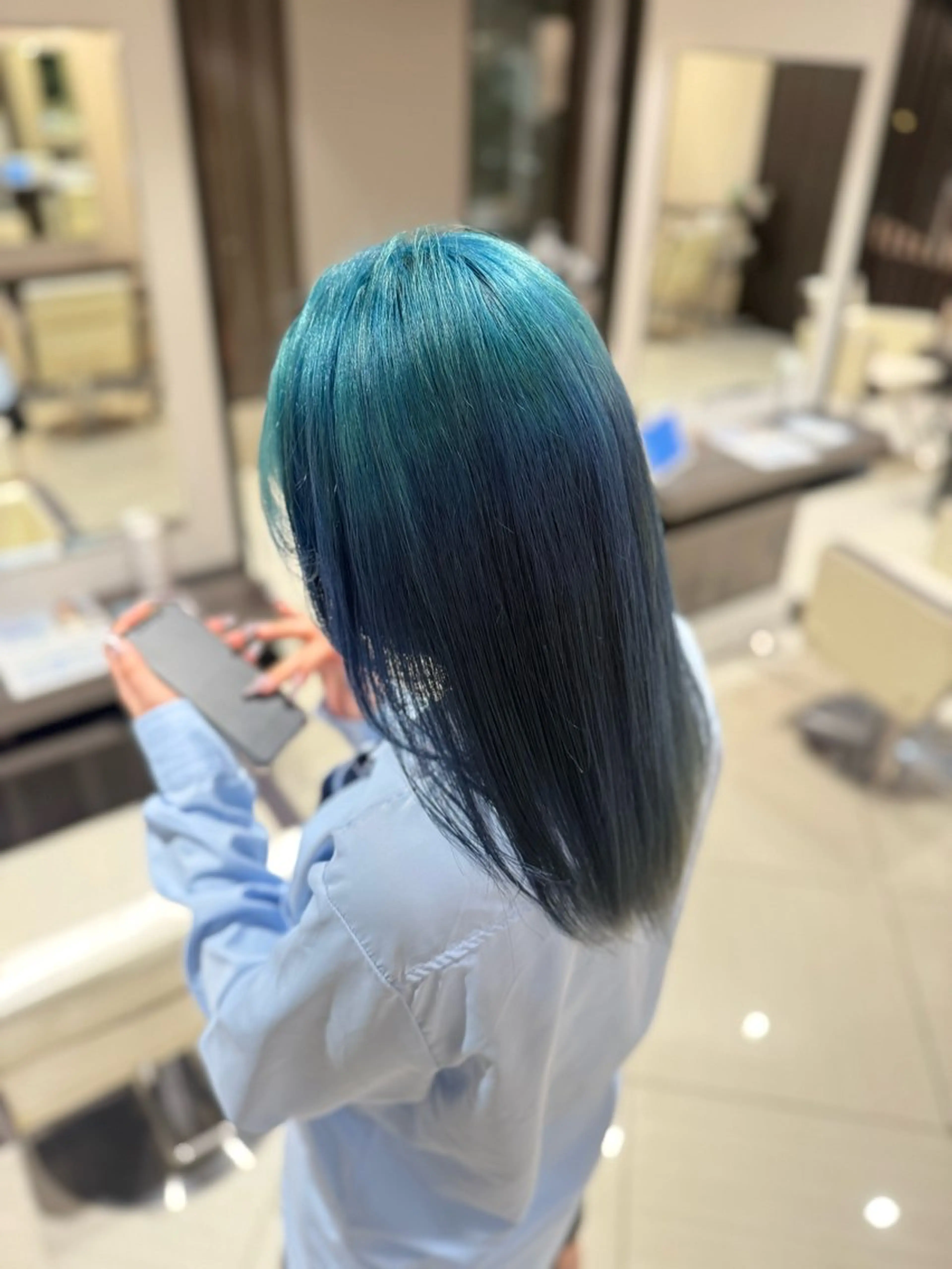 セミロング カラー ブルーカラー ヘアカラー 艶カラー/ハイトーン /アレンジ/meiのヘアスタイル