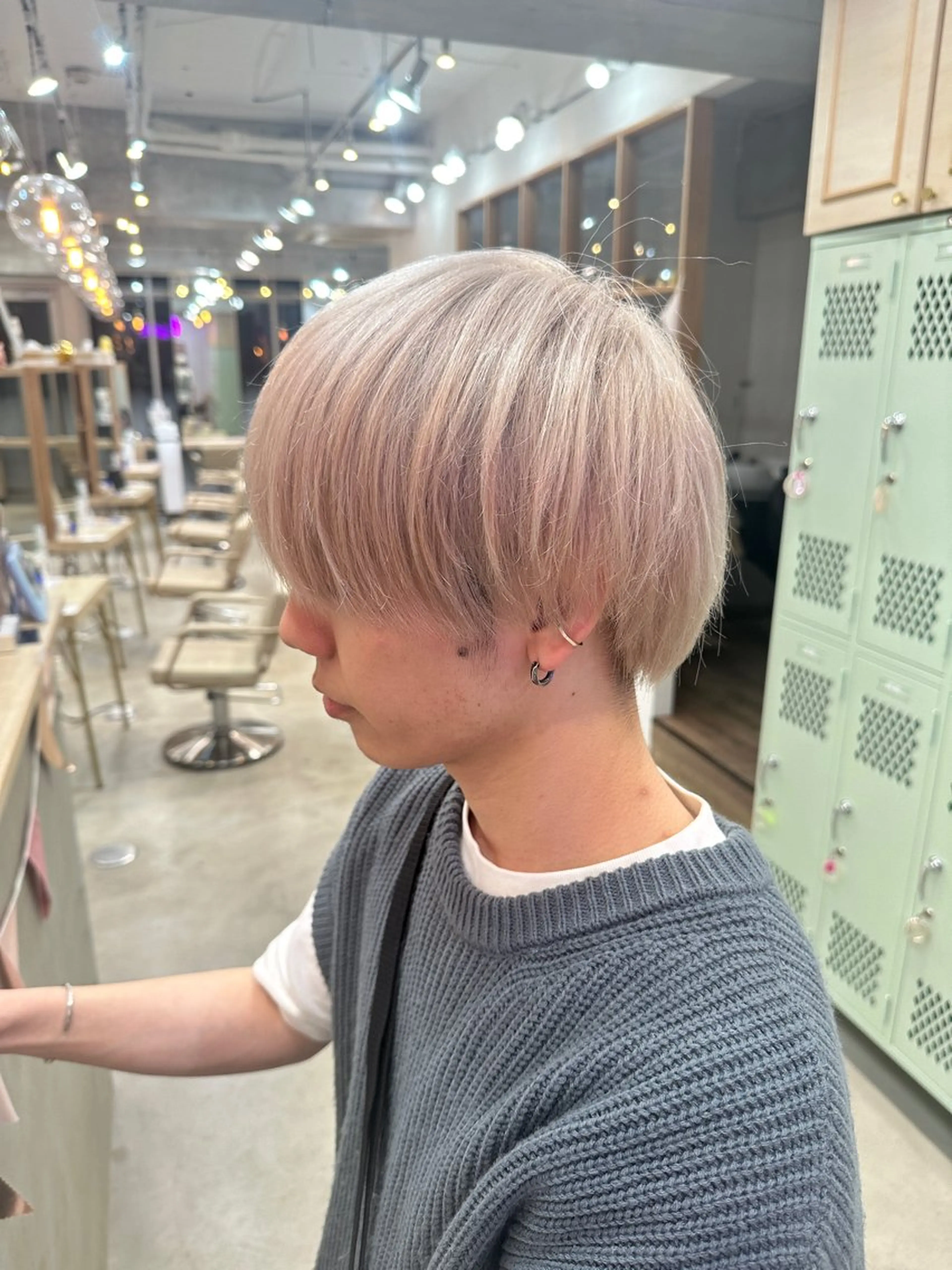 ロング ヘアカラー トリートメント 新宿ケアブリーチ 稲垣颯太のヘアスタイル