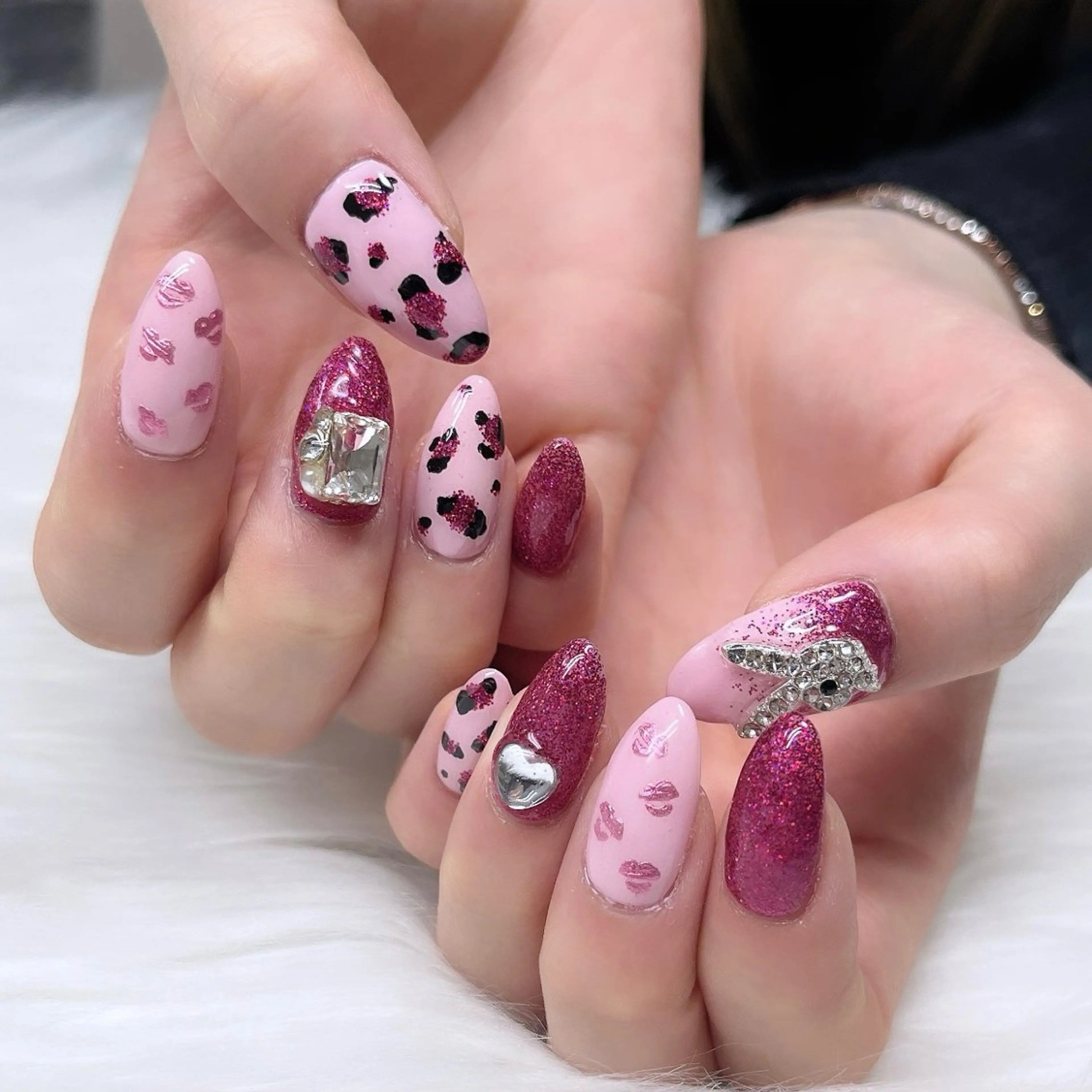 ネイル アートネイル キラキラネイル 韓国ネイル ラメ(グリッター) ロングネイル ハンドネイル 🐕🦺Yappy 💗A-tanのネイルデザイン