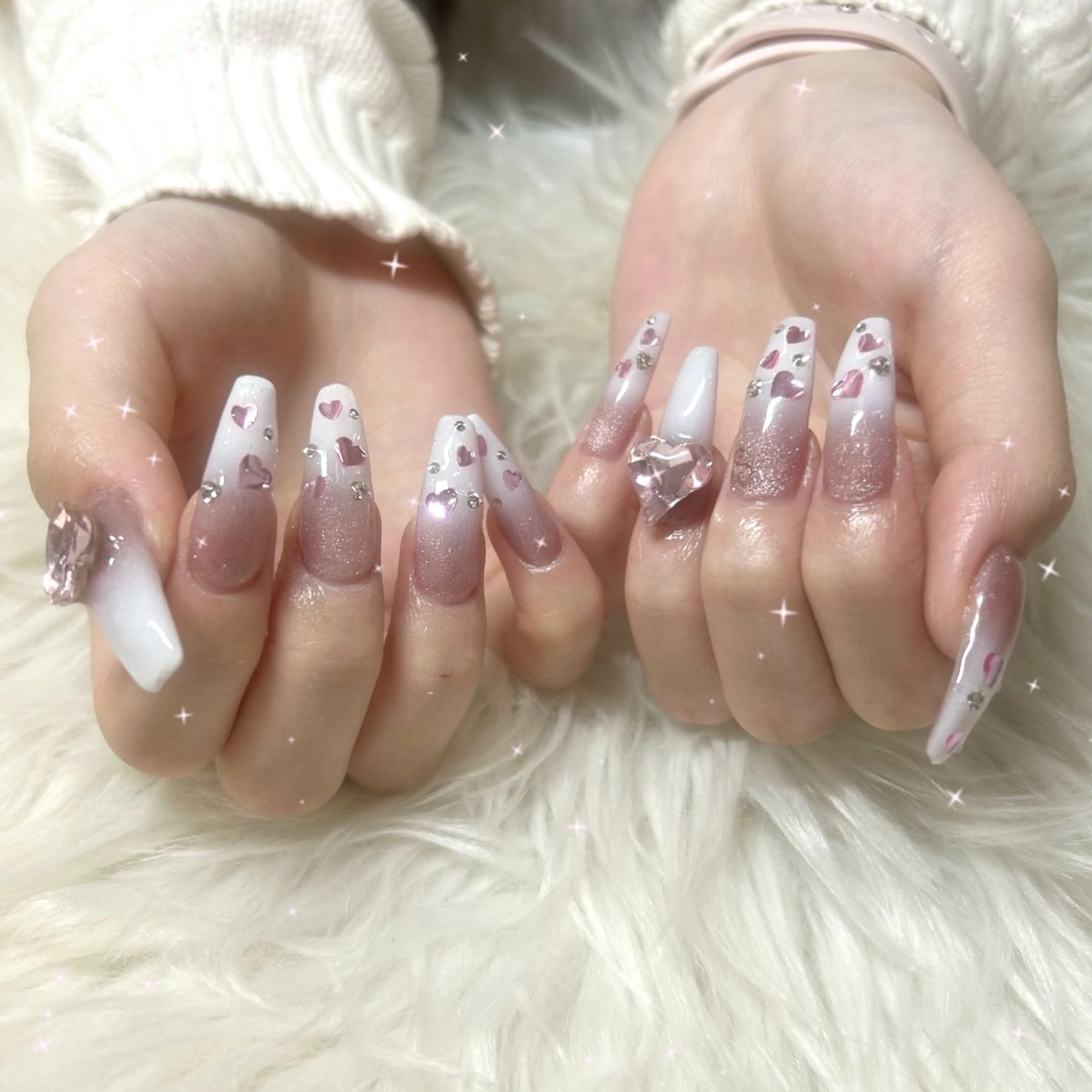 ネイル ガーリー hinata池袋 🌙WOLTOKYOのネイルデザイン