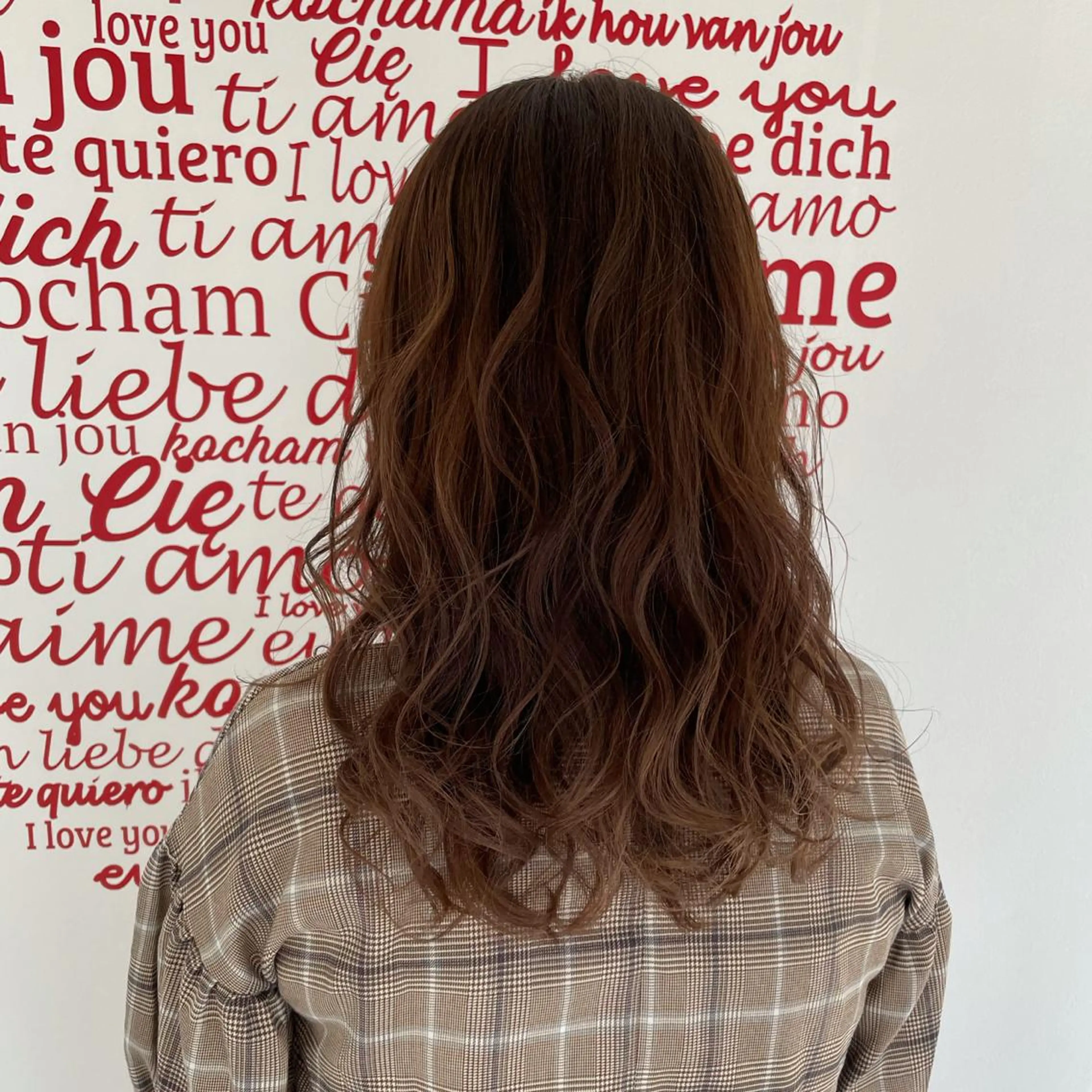 ロング カラー CREAPY　日向野 利菜のヘアスタイル